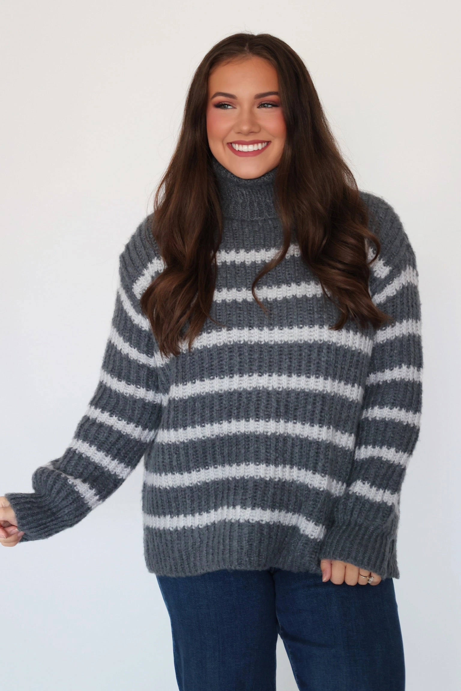 VentilatedMeshPaneling EcoCertified Aki Turtle Neck Sweater/ Charcoal/Ivory (FINAL SALE)