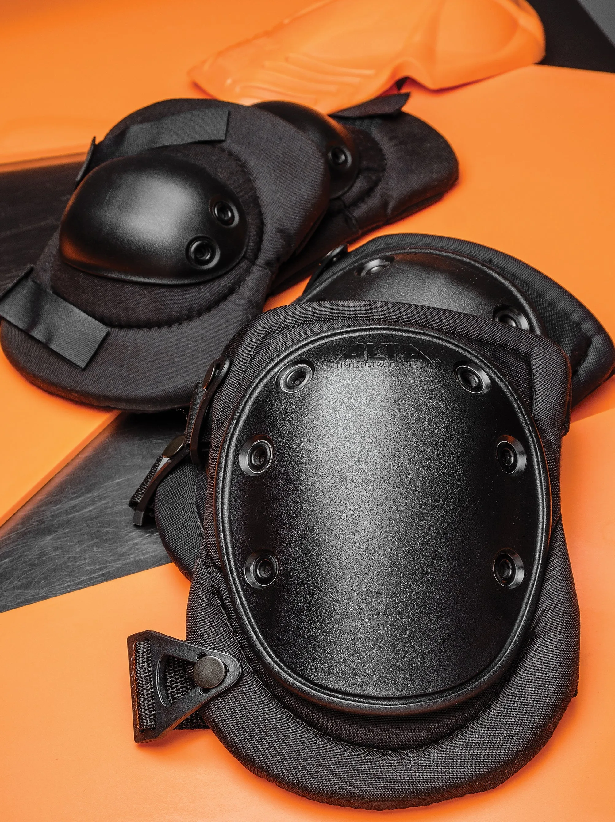 AltaFLEX™ ShockGUARD® Knee Pad AltaLOK™ D3O®