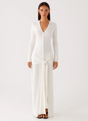 Sabetha Knit Maxi Dress - White Wave Soft slim fit
