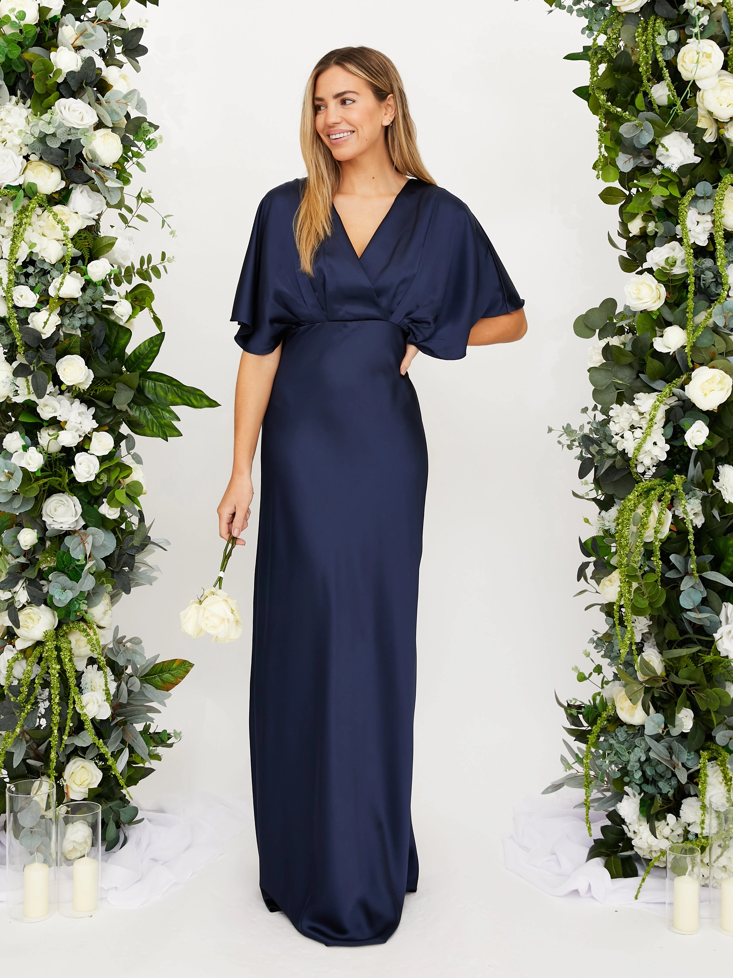 Fluid Shape Refined Style Angel Sleeve Maxi Satin Dress / Navy