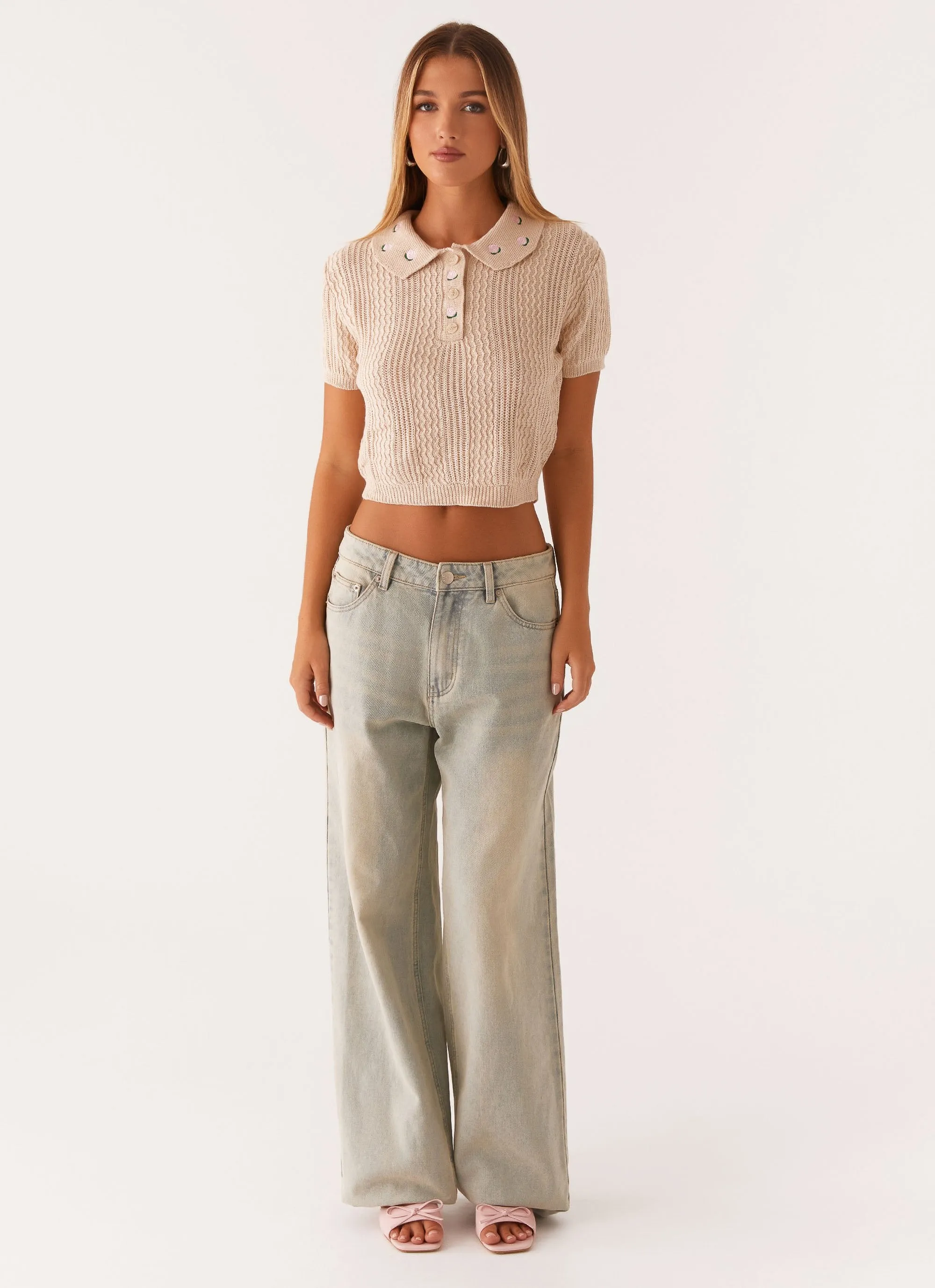 Low Profile Zipper Closure DoubleStitched Hem Aubrielle Knit Collar Top - Cream