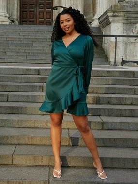 Seasonal Must-Have Sweetheart Cut Bobbi Wrap Satin Mini Dress / Forest Green