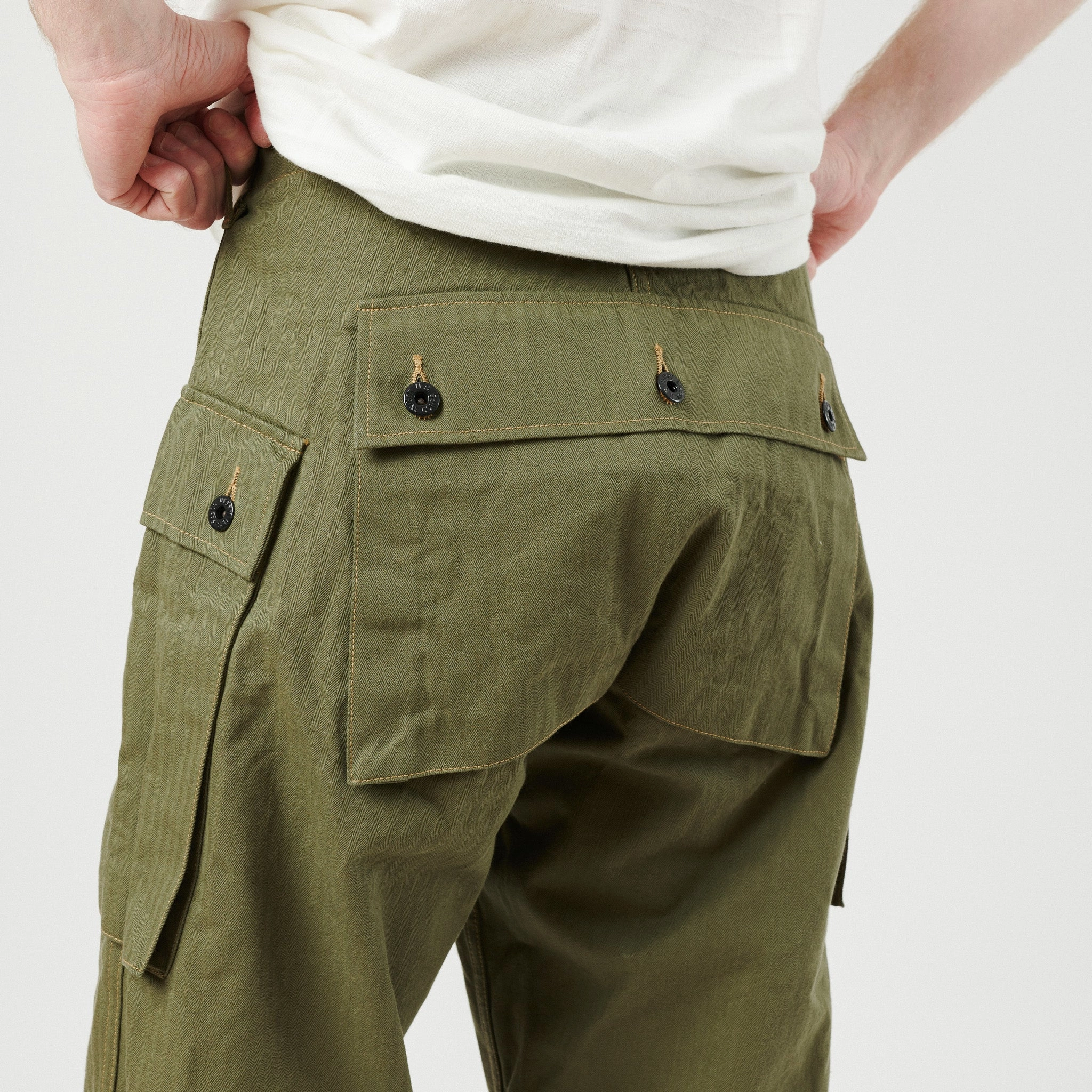 DoubleLayeredHem Fashionable Cut Buzz Rickson's U.S. Marine Corps Herringbone Pants - Olive