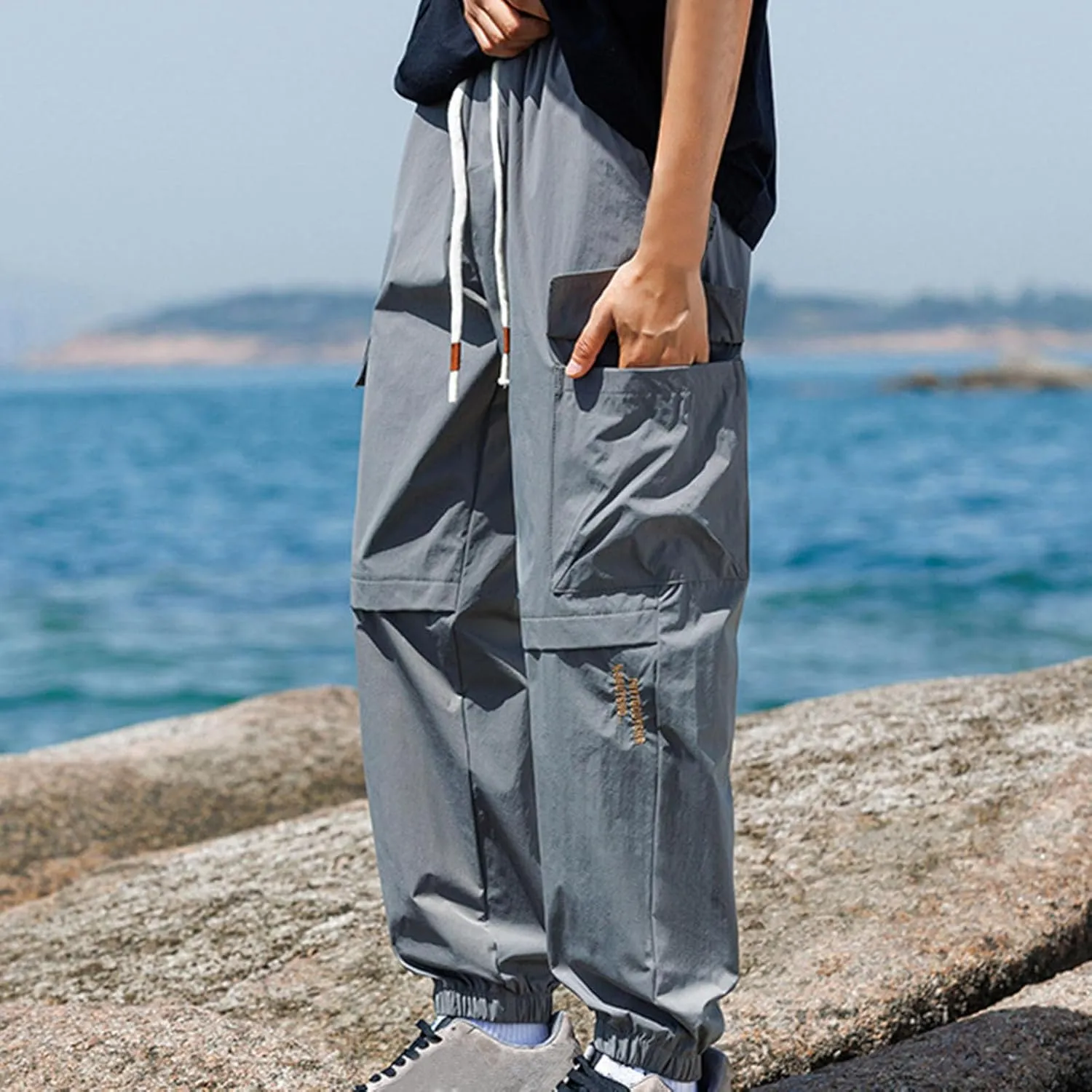 Cargo Pants for Men Multi-Pocket Solid Color Hiking Pants Elastic Waist Drawstring Outdoor Pants Straight Leg Trousers