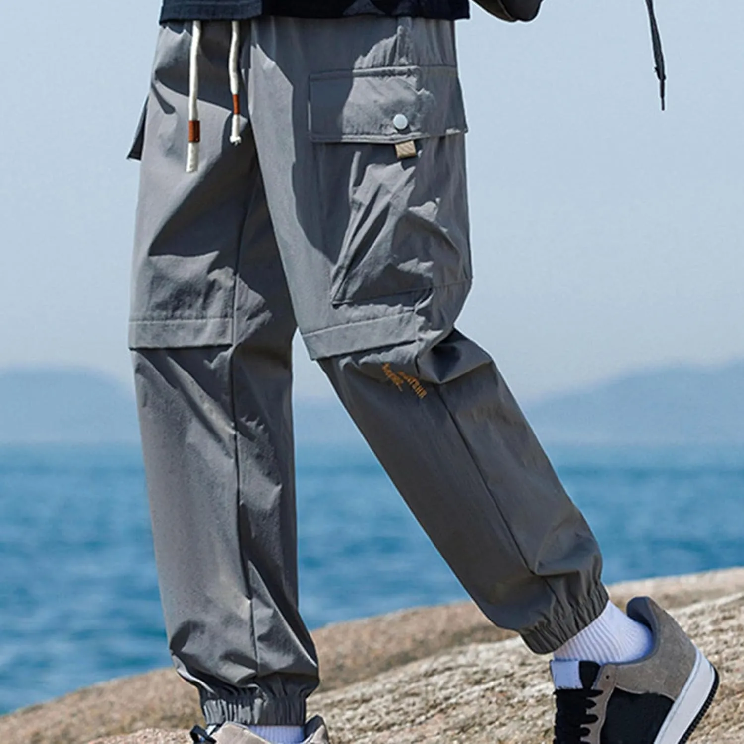 Cargo Pants for Men Multi-Pocket Solid Color Hiking Pants Elastic Waist Drawstring Outdoor Pants Straight Leg Trousers