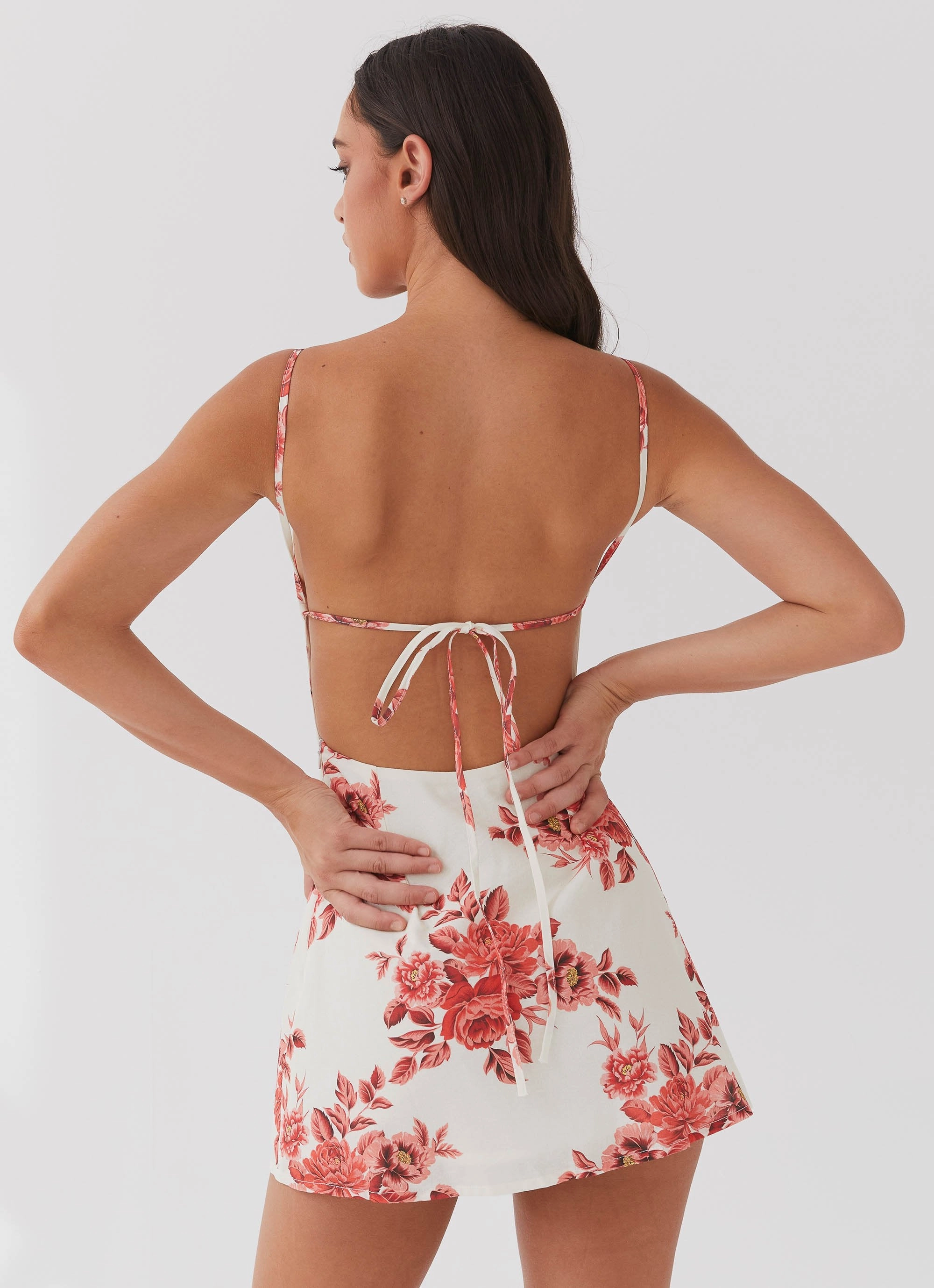 Minimal Detail Clean Base Cindi Linen Mini Dress - Rosa Floria