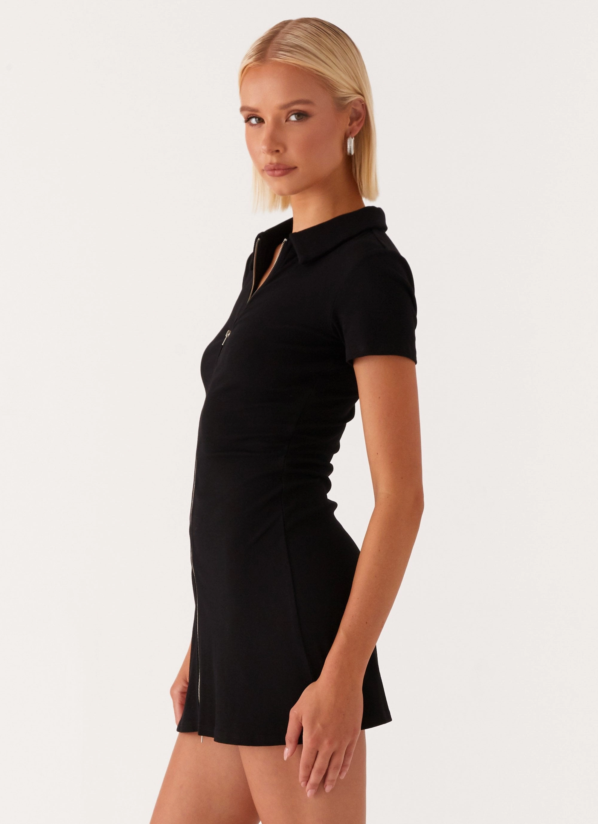 effortless grace Matter Of Time Zip Front Mini Dress - Black