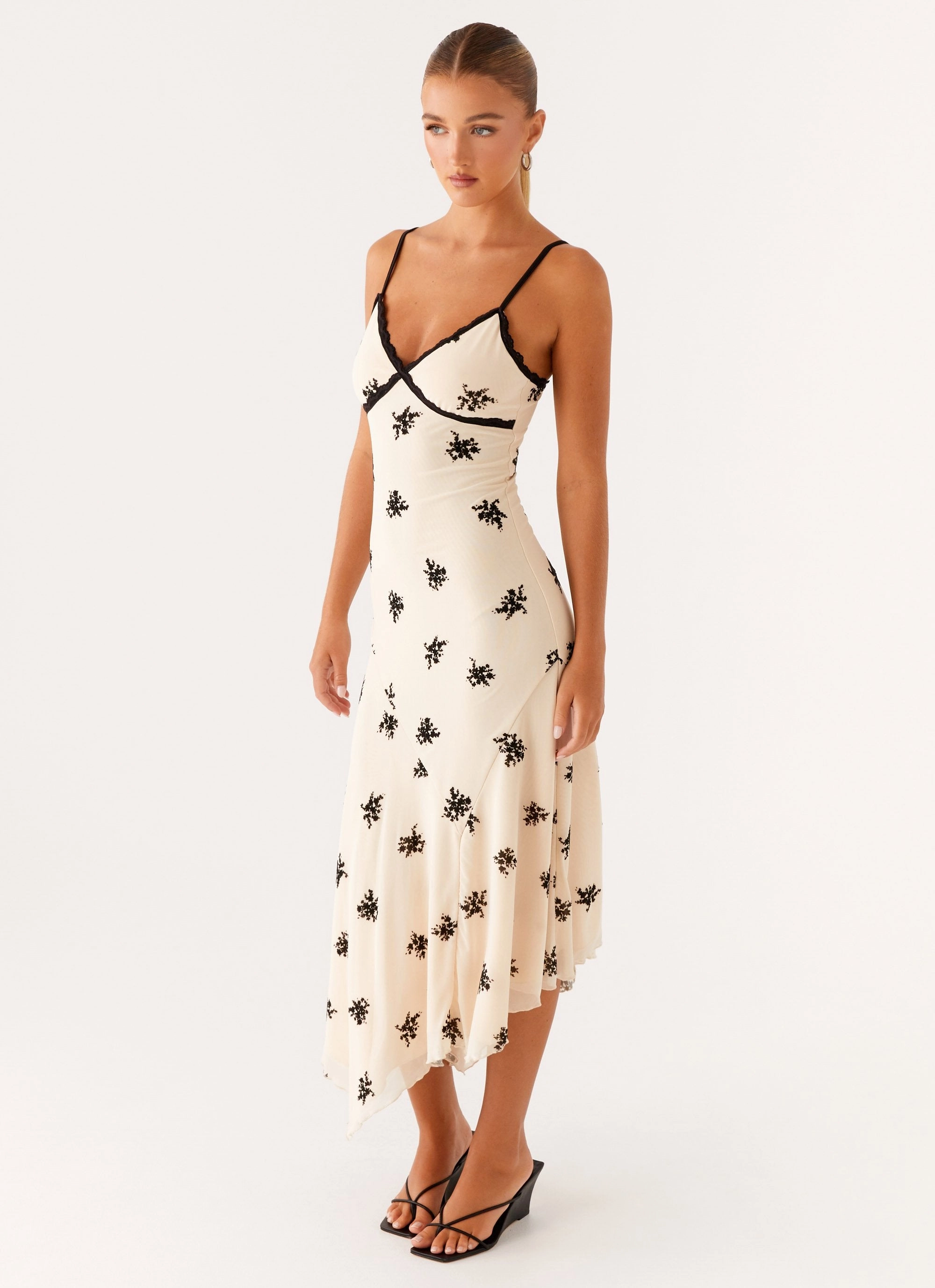 Artistic Shape Quick Elegance Amelia Midi Dress - Nude