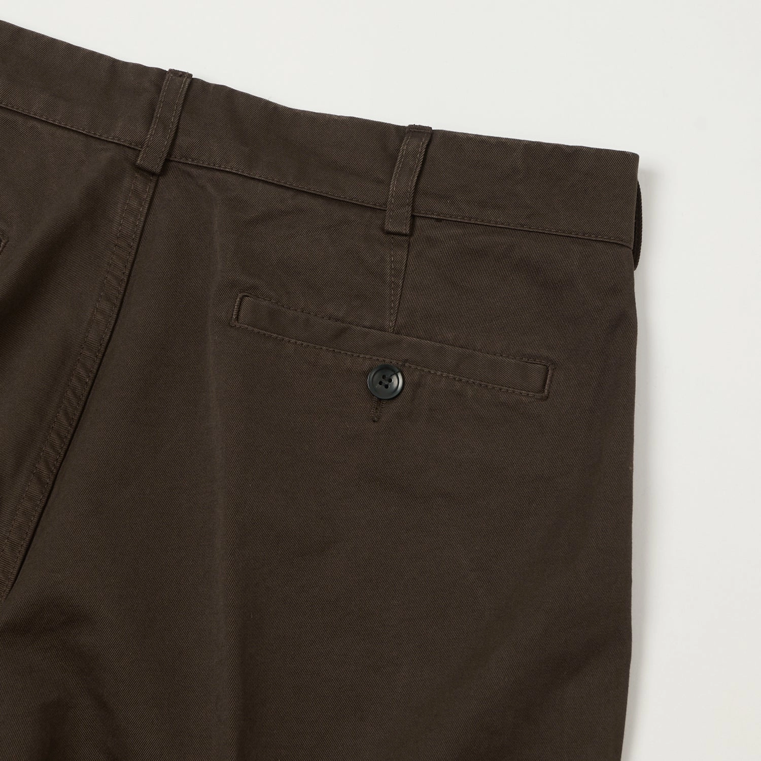Knickerbocker 'Canal' Tapered Twill Chinos - Black Olive Flattering Comfort