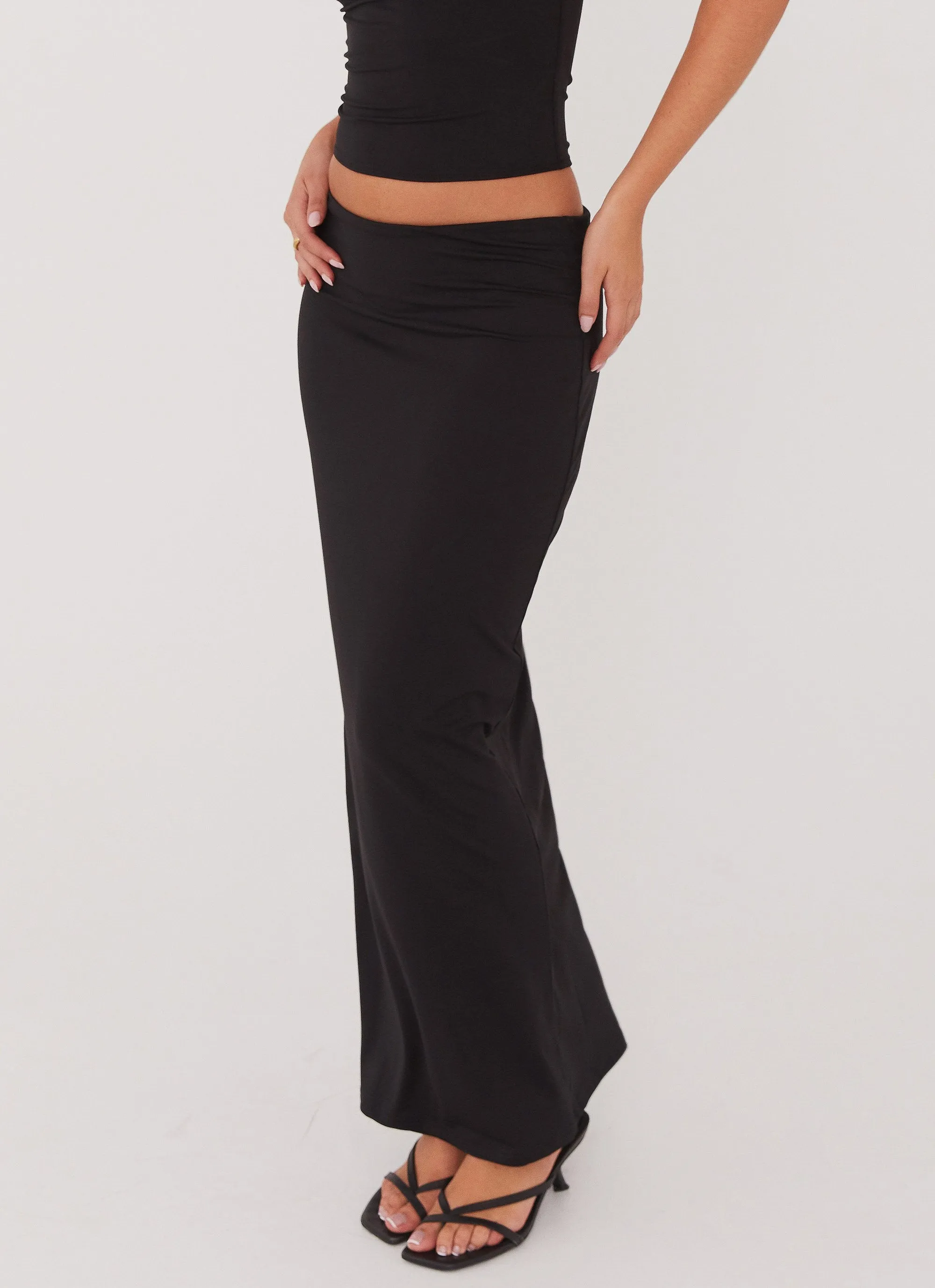 Solace Soul Maxi Skirt - Black Urban Style