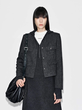 Cropped Fit Wool Coat Smooth Zipper Track