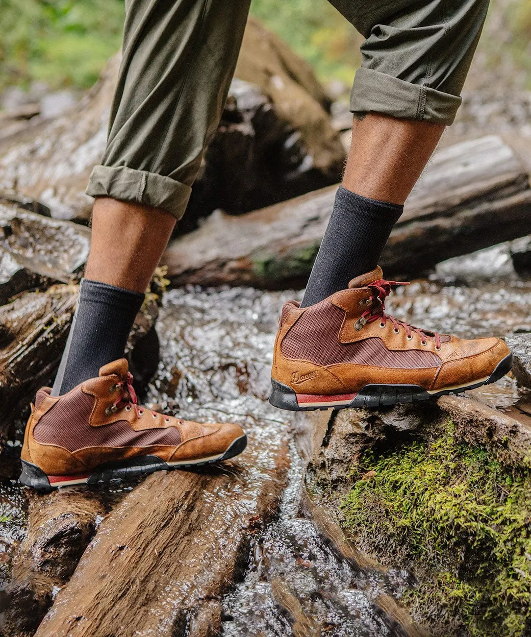 Crosspoint Essentials Waterproof Socks: Victory