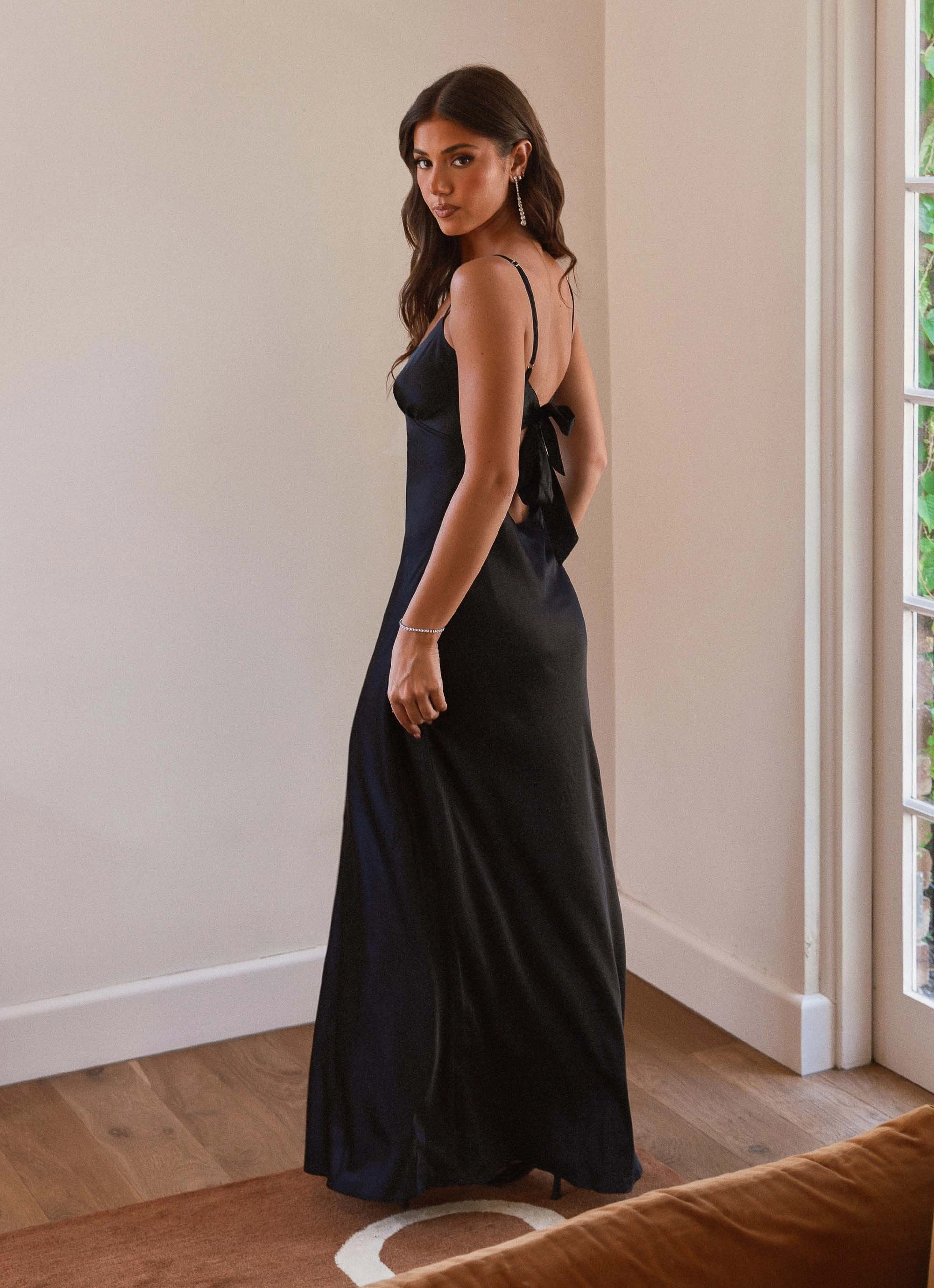 Season Ready Classic knee-length dress Flora Satin Maxi Dress - Midnight