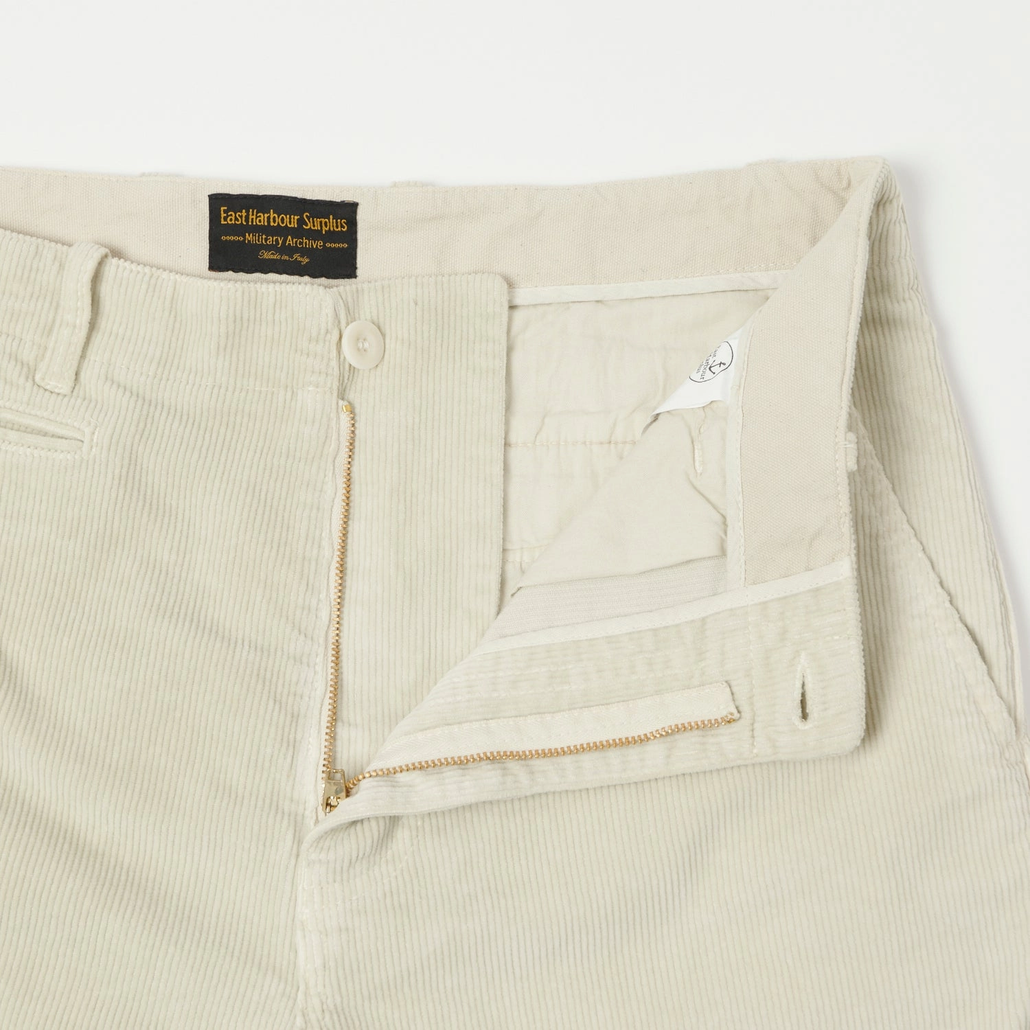 Daywear East Harbour Surplus 'Axel 101' Corduroy Trouser - Off White