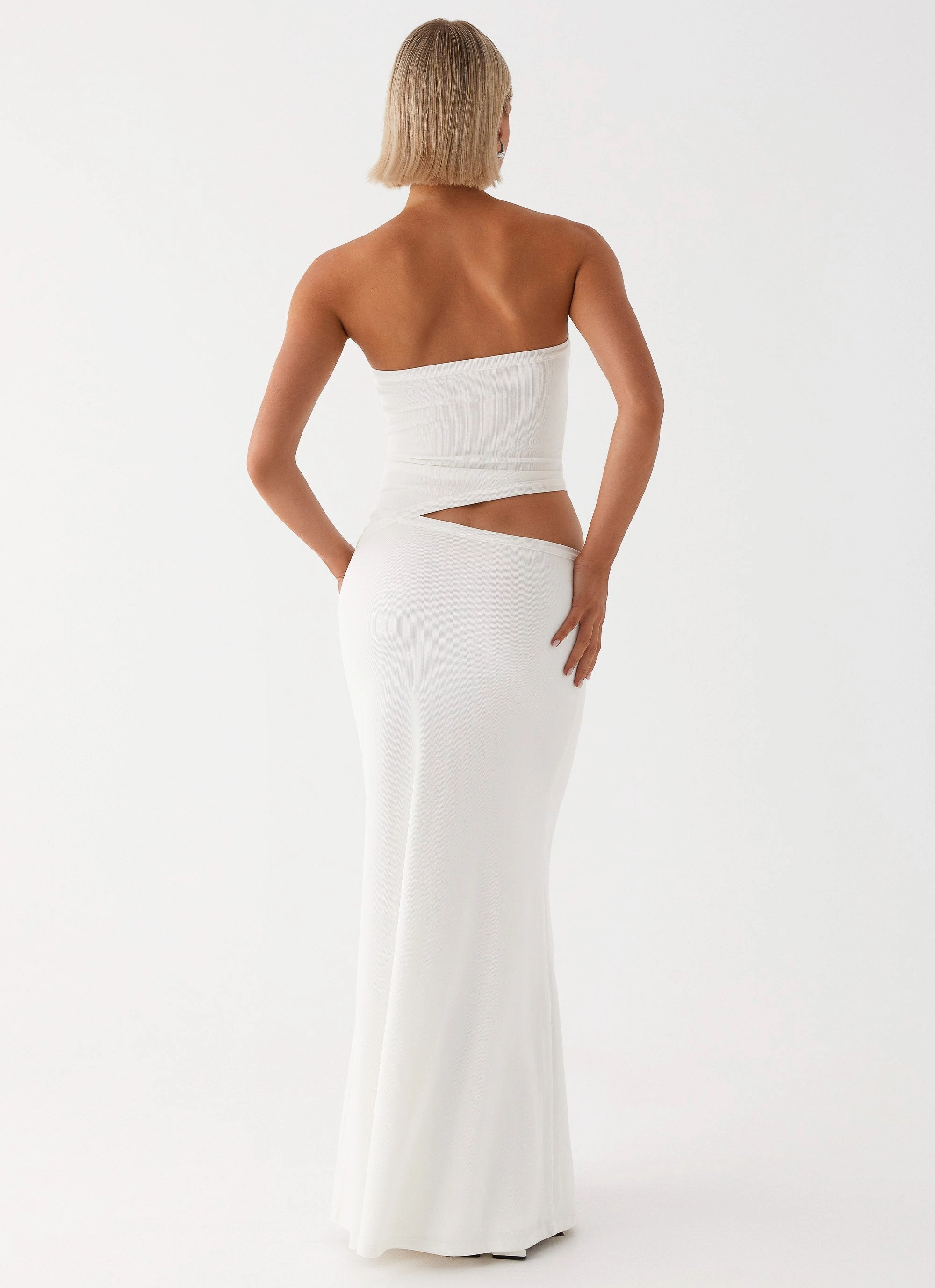 Clean Edge Bold Simplicity Wild Roses Maxi Dress - White