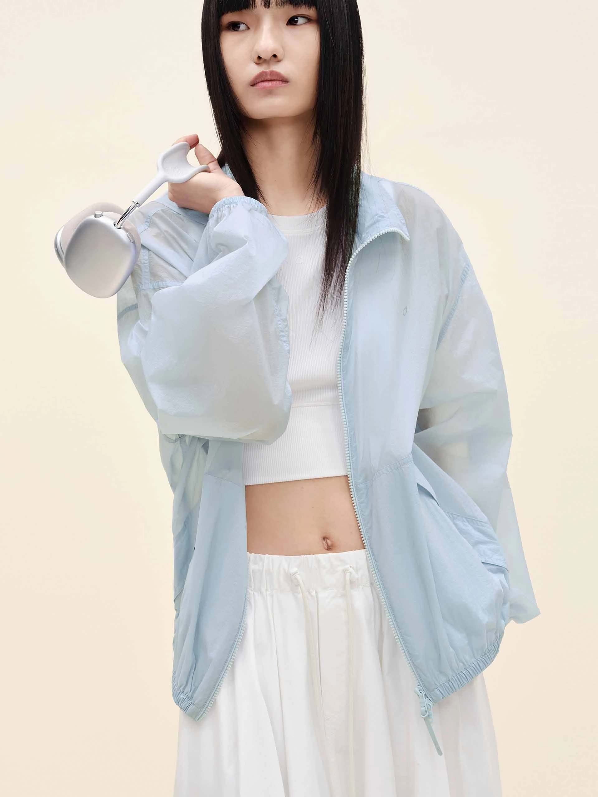 ContouredShoulderFit Waterproof Technology Lightweight Zipper Jacket