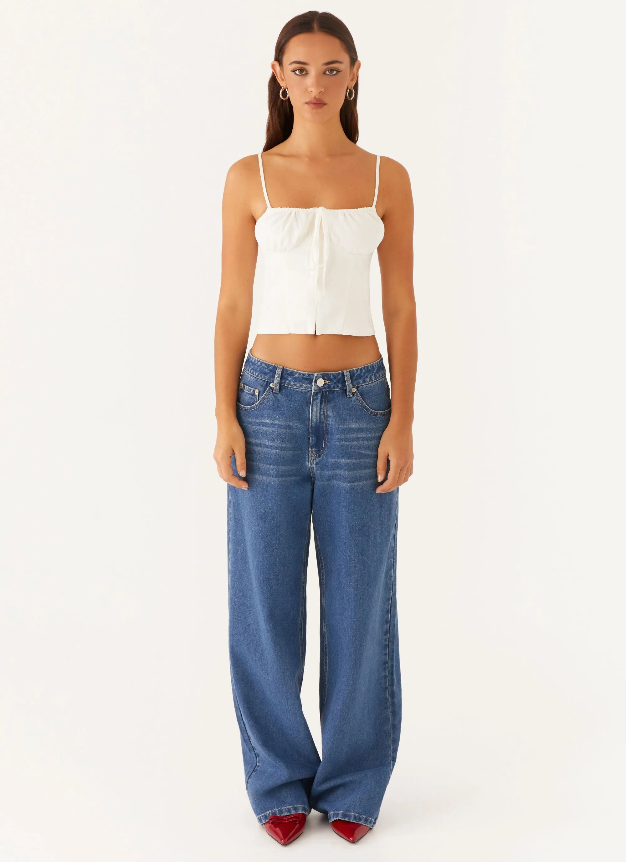 HoodedVersion StaticResistant Material Everly Top - White