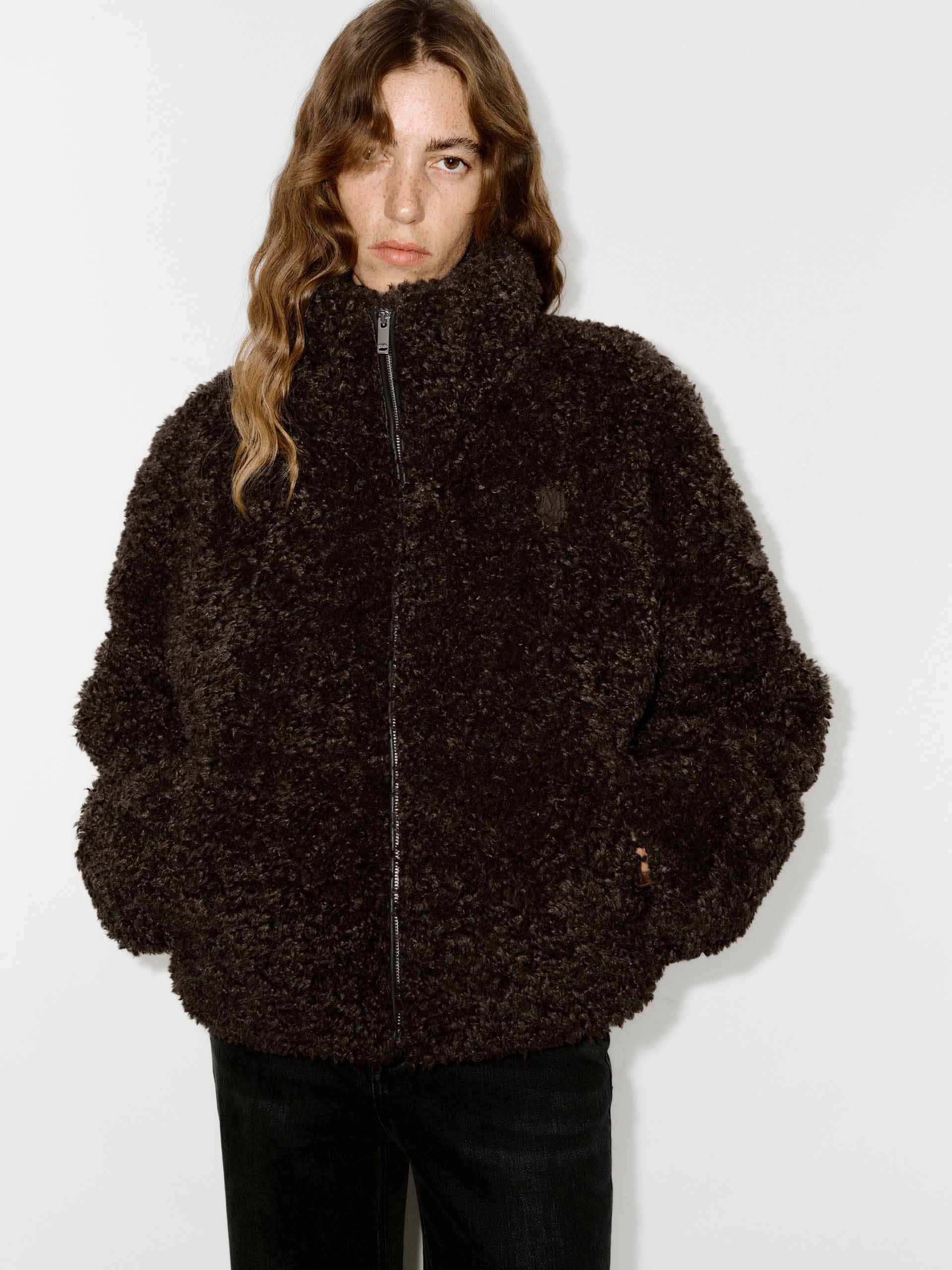 Stretchable Fabric Chill Look Faux Shearling Quilted Jacket
