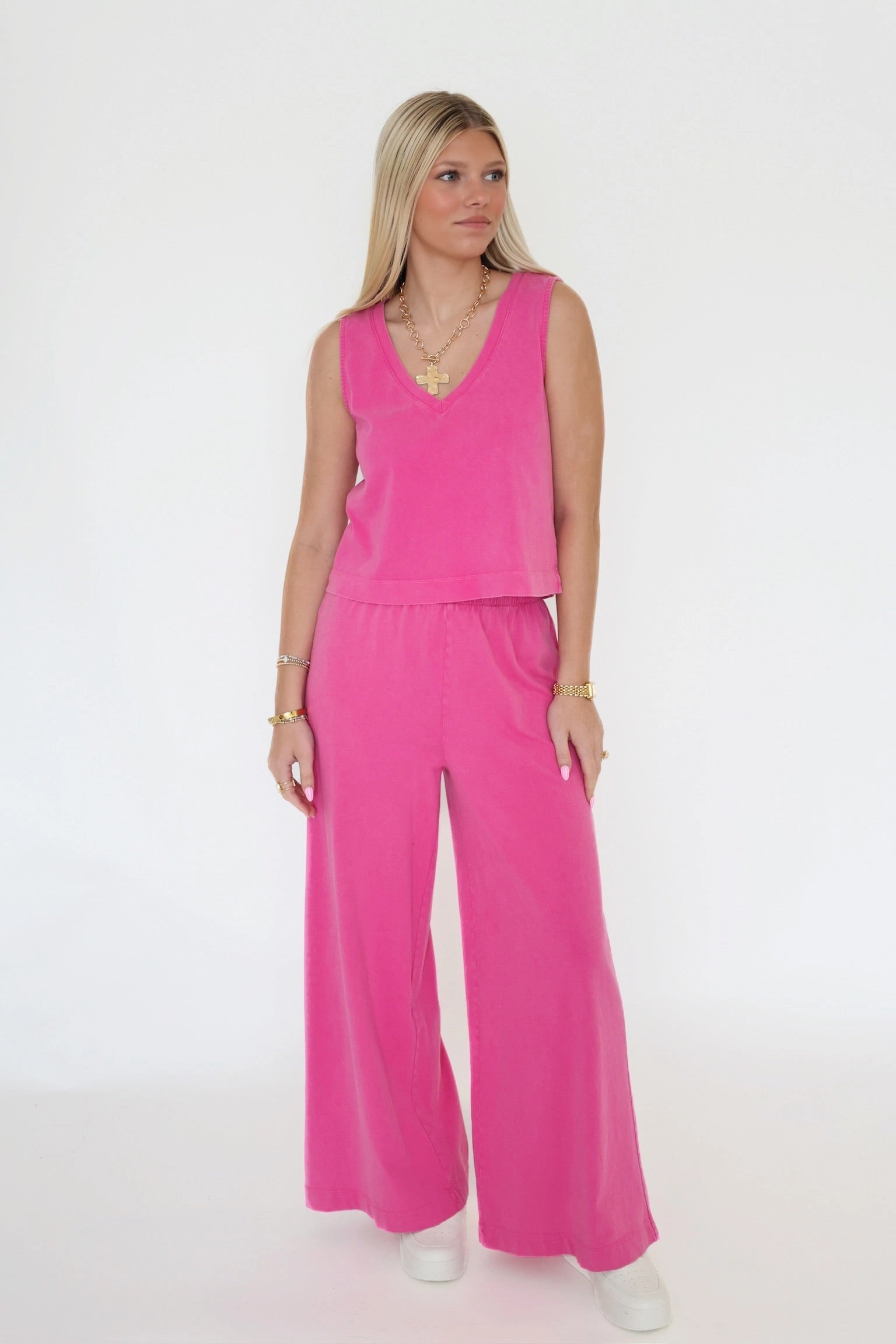 Sloane V-neck Top- Island Pink (Final Sale) Quick Dry Fabric SeamlessSidePanels