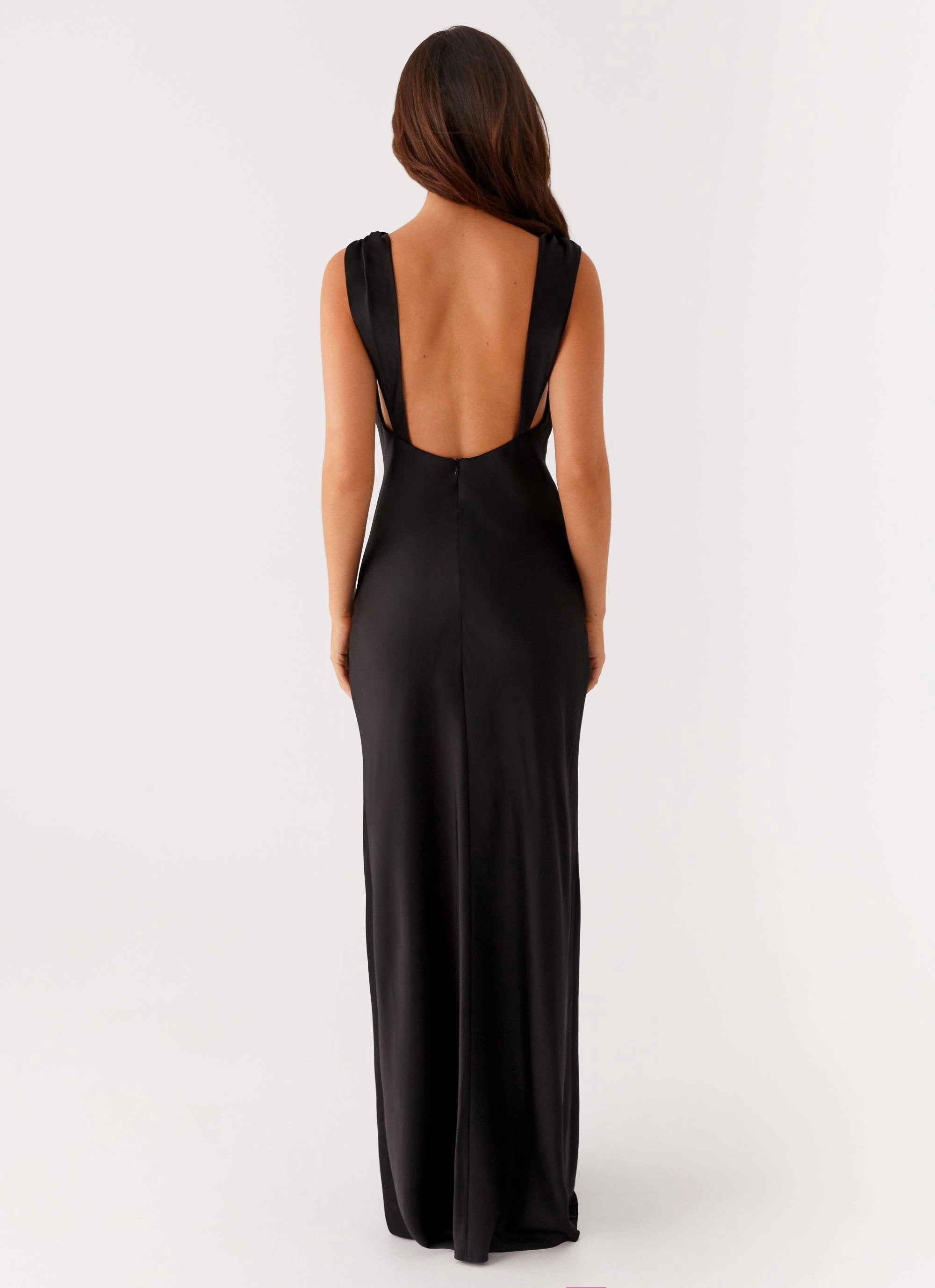 Arya Maxi Dress - Black Chic And Comfortable Street Elegance