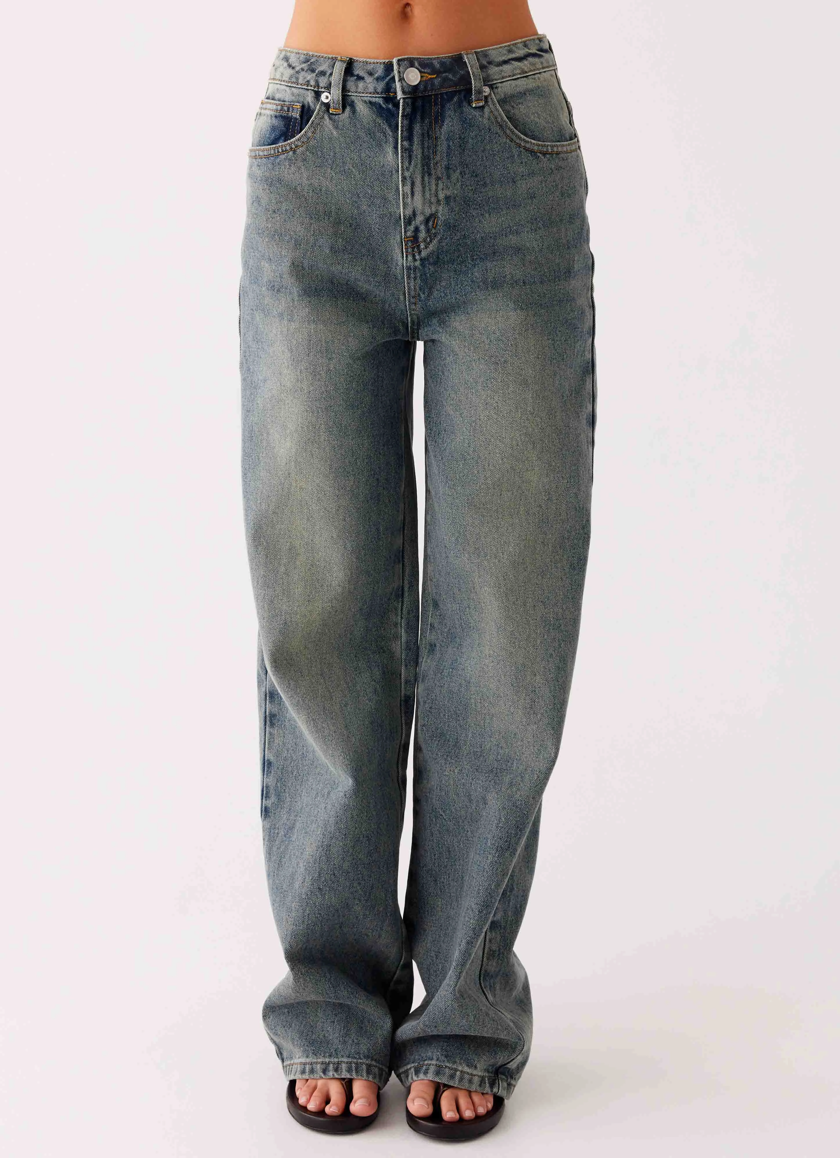 Back Again Straight Leg Denim Jeans - Dirty Wash Essential Comfort