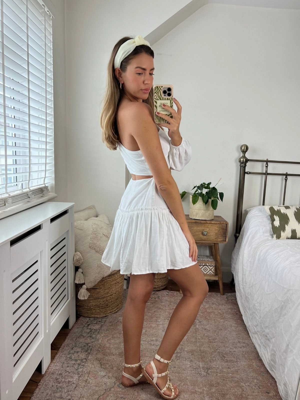 Nia One Shoulder Mini Dress / White Pure Shape Calm Shine