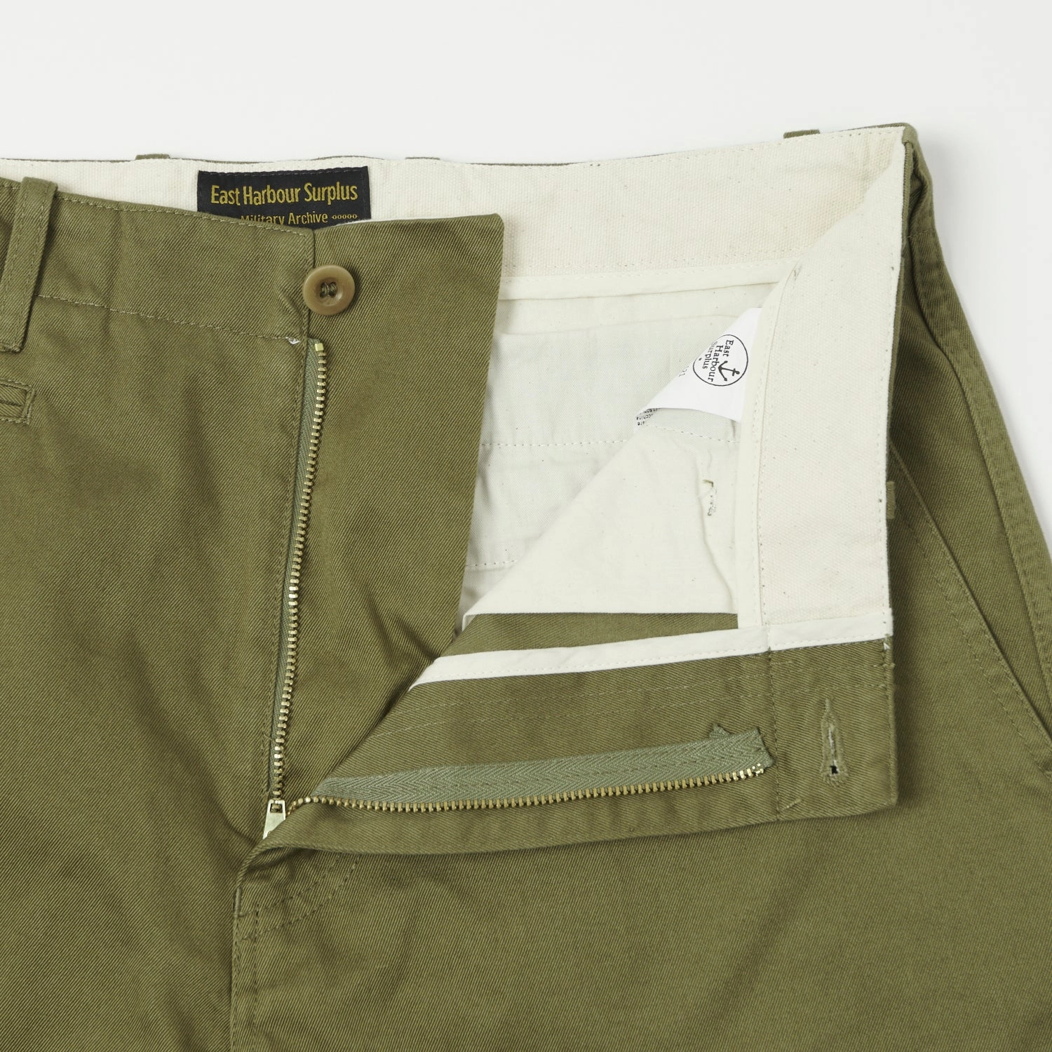 Cozy Material East Harbour Surplus 'Axel 121' Chino Trouser - Green
