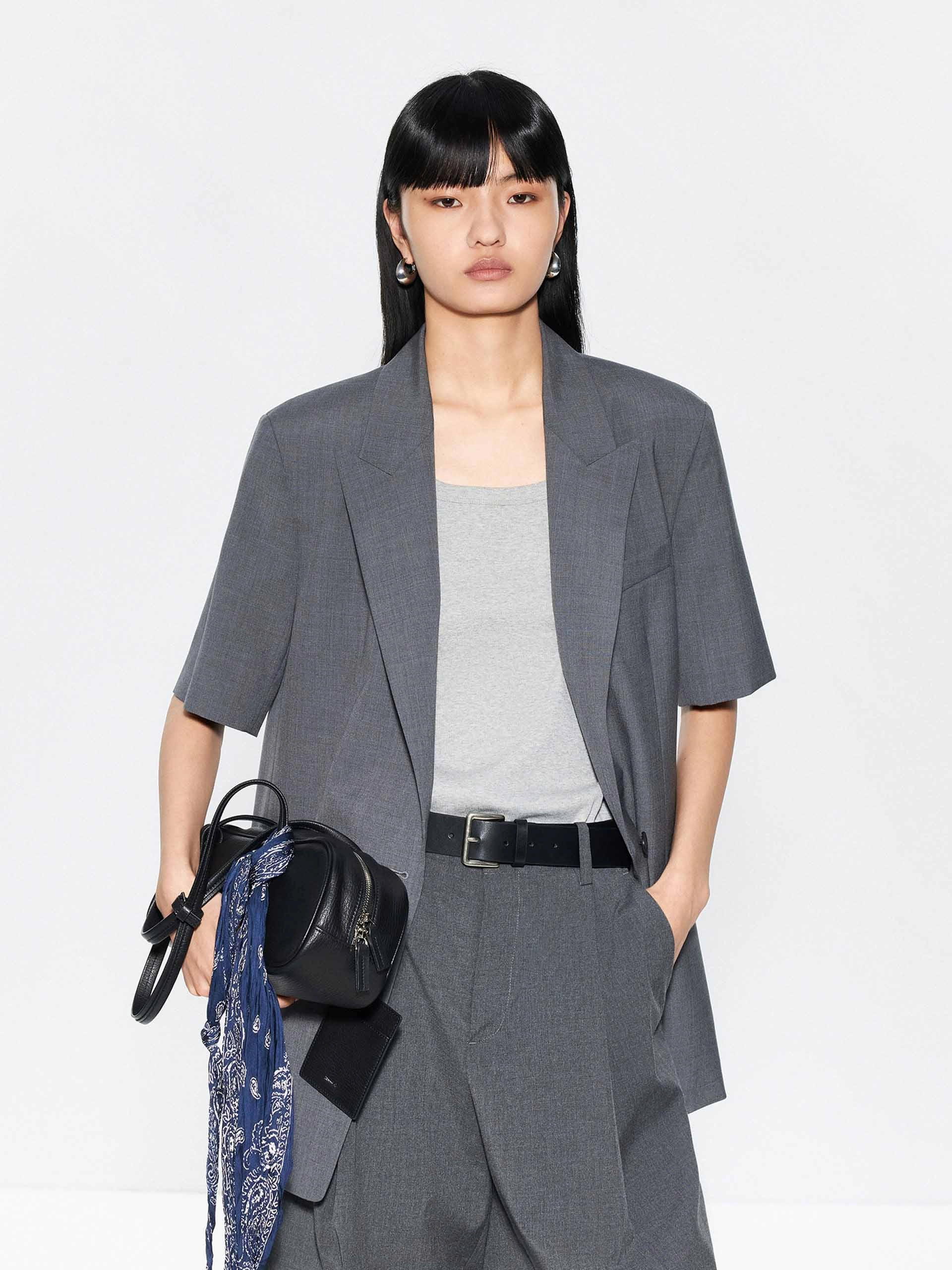 Back Slit Short Sleeves Blazer Sport Fit Layered Collar