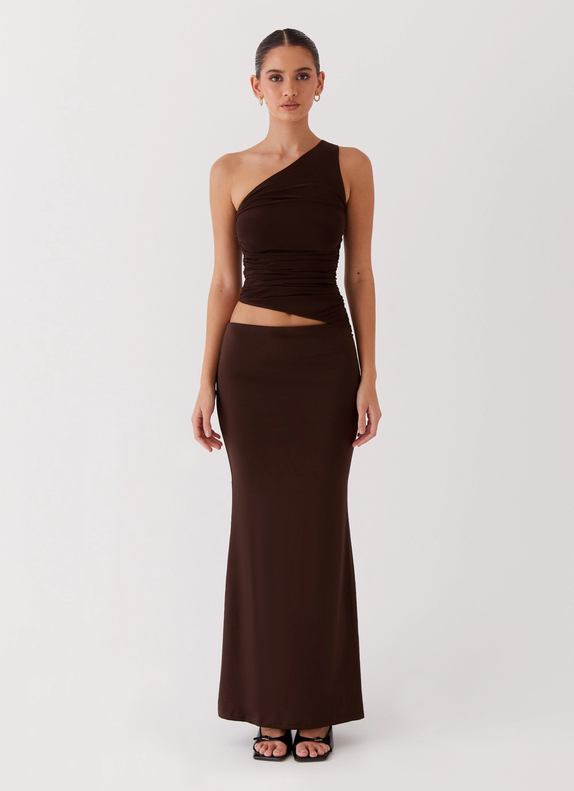 Perfect Shape loose silhouette Seranella One Shoulder Maxi Dress - Chocolate