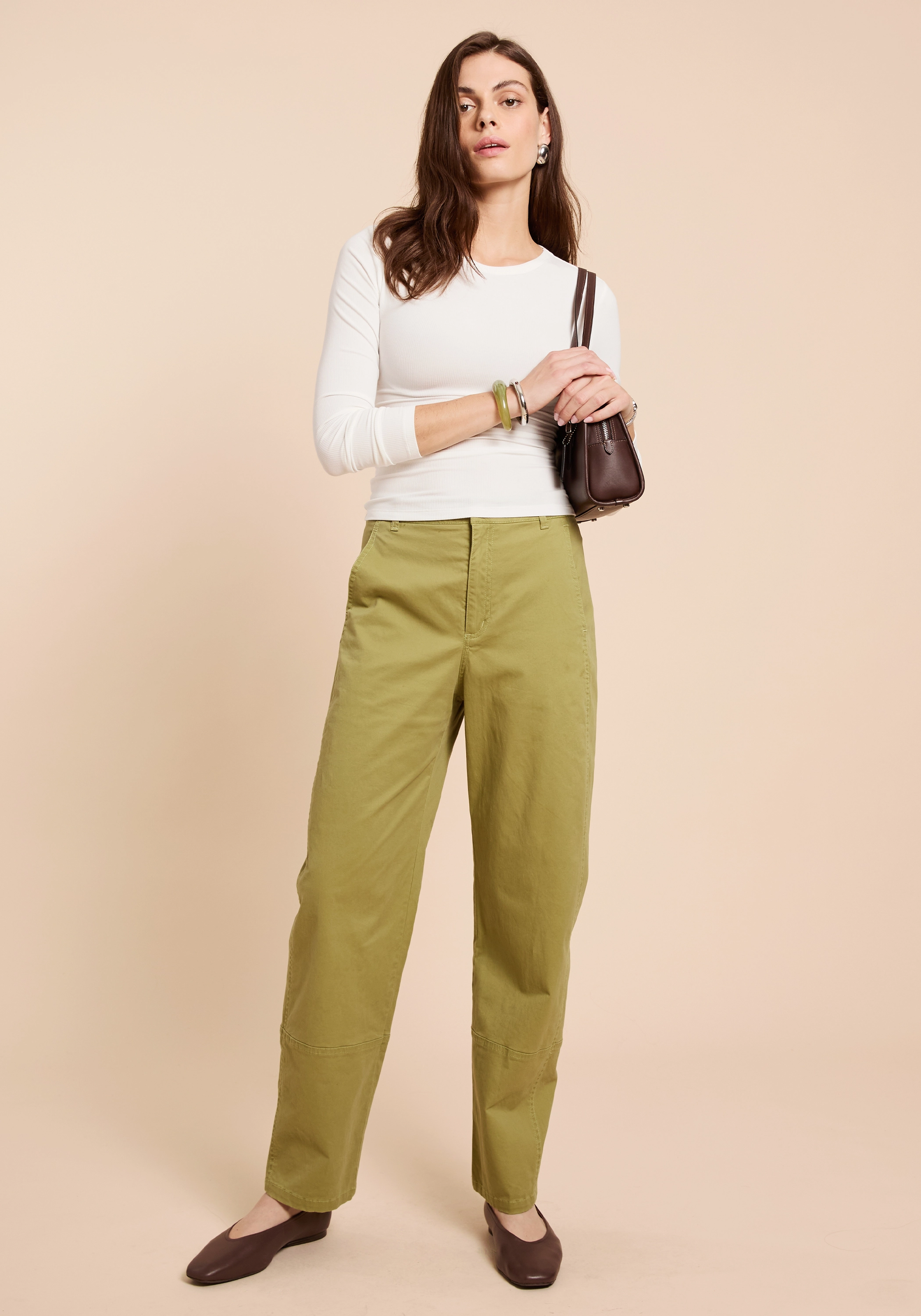 Vaila Pant Relaxed Lines