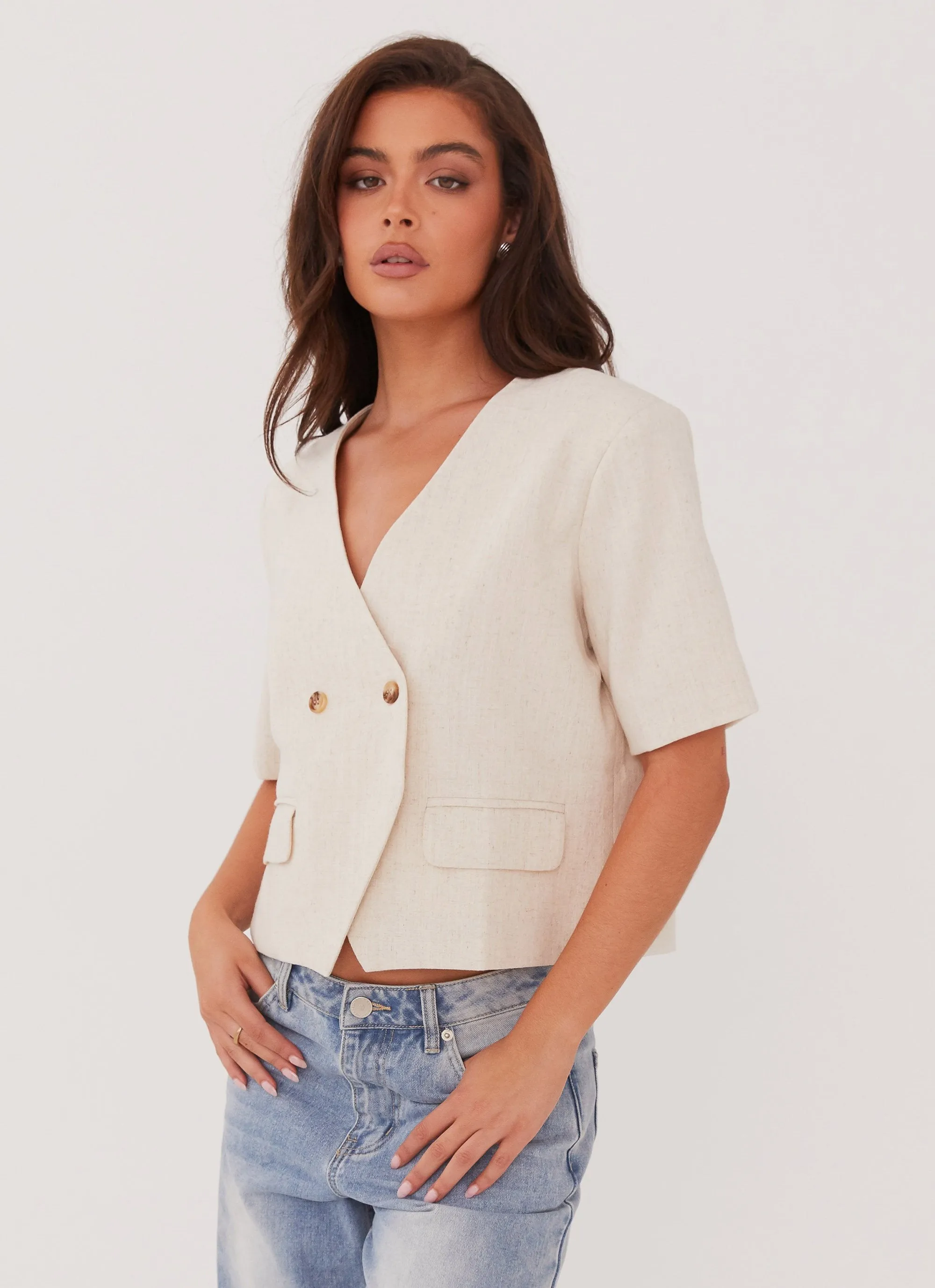 Hacienda Linen Short Sleeve Blazer - Oatmeal WideNeckOpening Torsion Support Structure