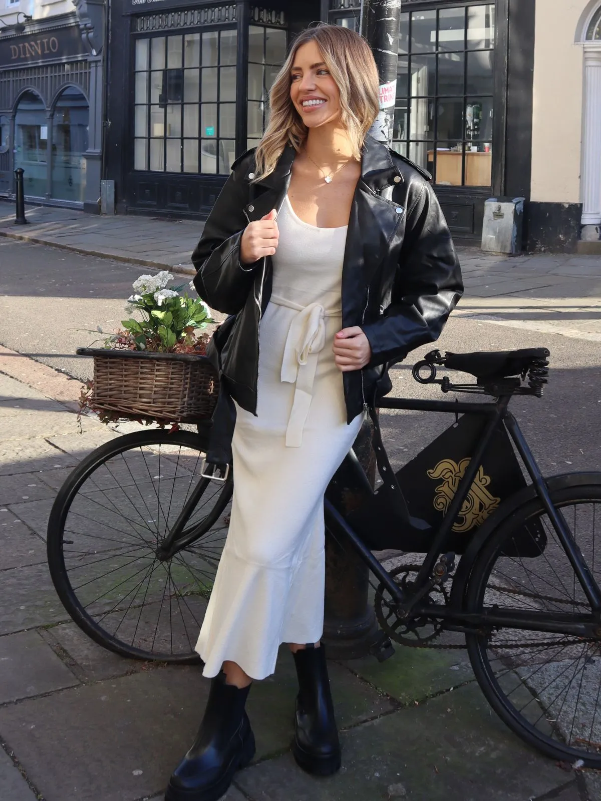 Haisley Sweetheart Knitted Midi Dress / Cream Timeless Edge