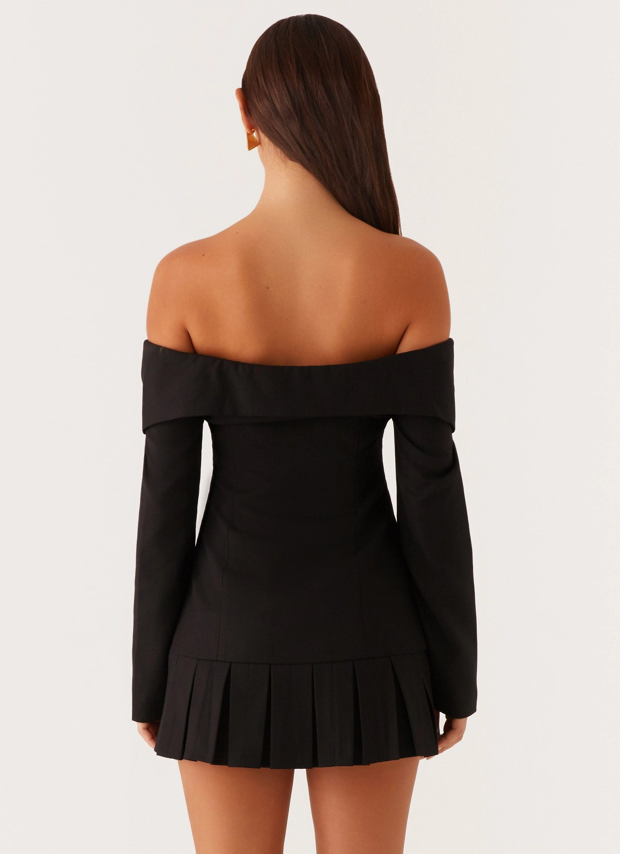 Tarlisha Off Shoulder Long Sleeve Mini Dress - Black Smooth Design