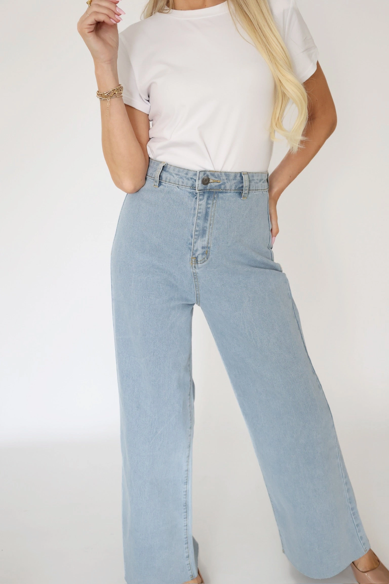 Snag Resistant Fabric Harper Wide Leg Jean- Light Denim