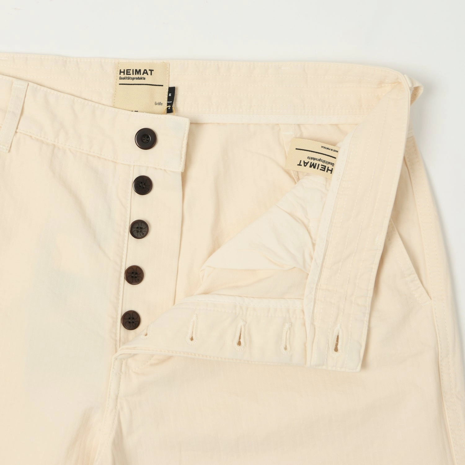 Heimat 'Journey' Herringbone Twill Chinos - Seashell Durable Seams Anti Pilling