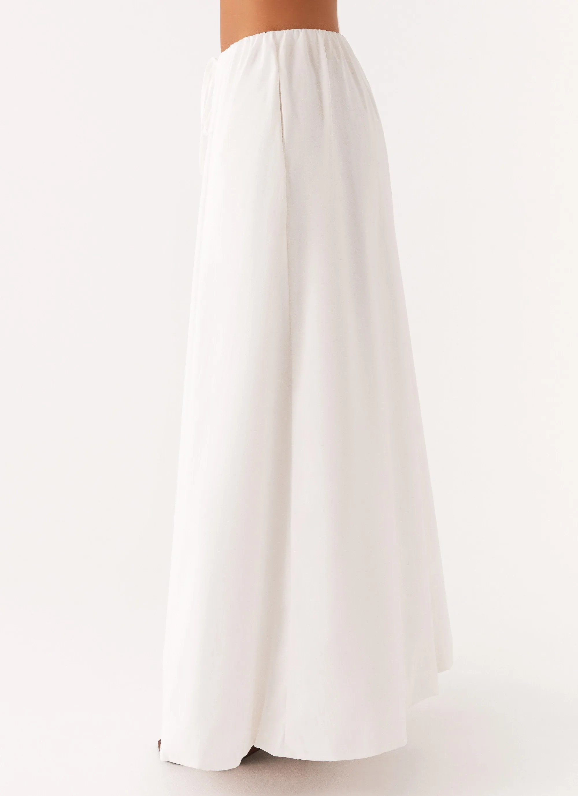 Non Irritating Texture Cheryl Maxi Skirt - White