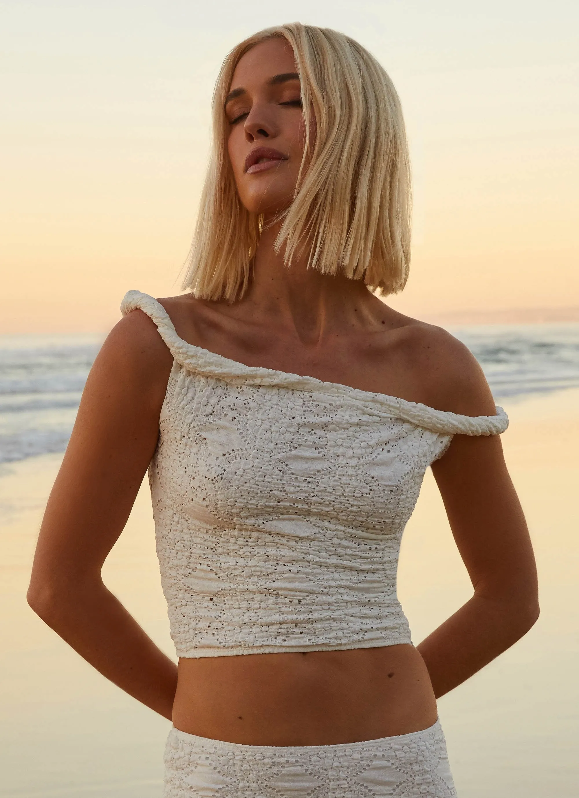 LowProfile Zipper Diamond Sky Top - White