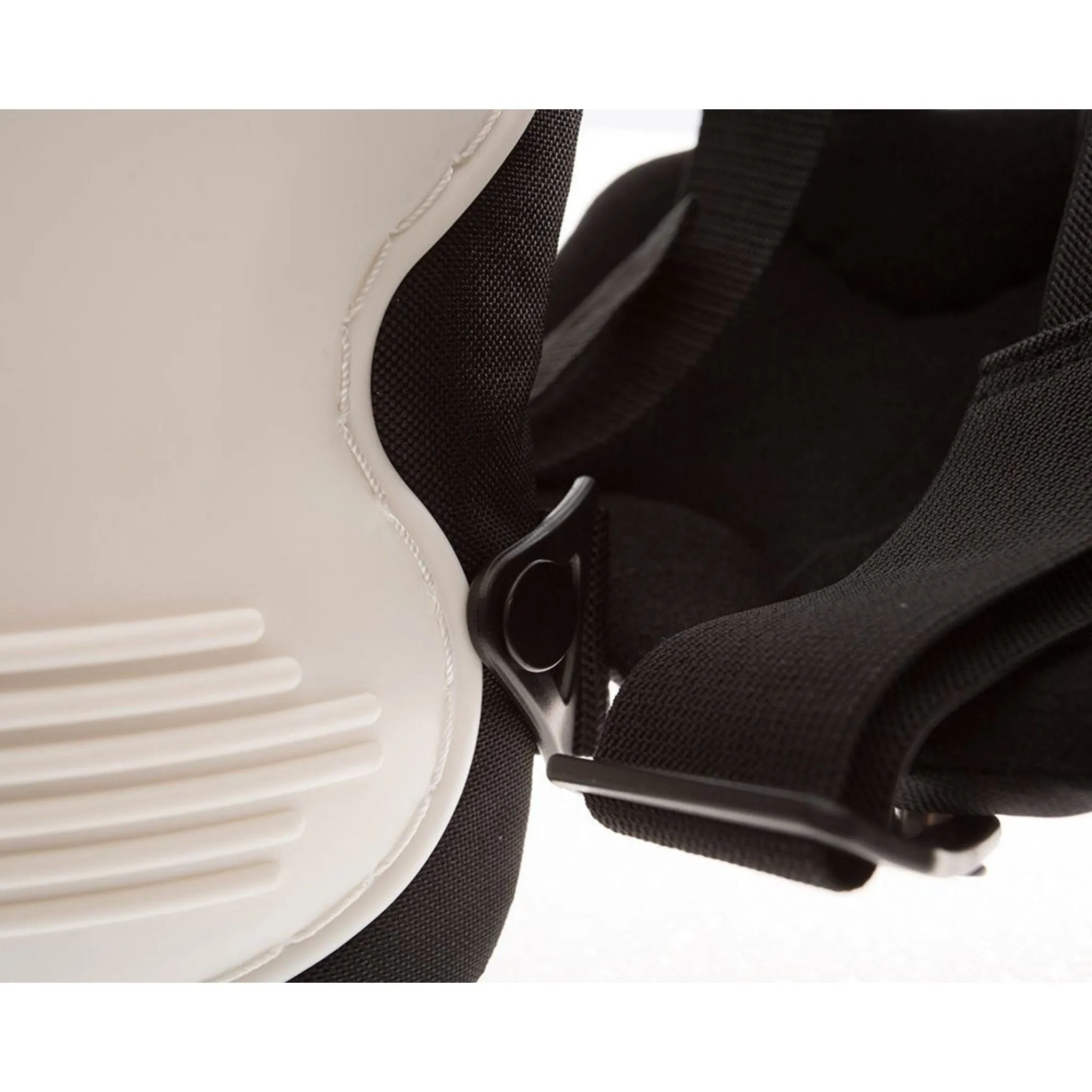 Impacto 826-00 Plastic Cover Knee Pads – Durable, Contoured Fit, Adjustable Straps, Breathable, Flexible Protection for Tough Jobs