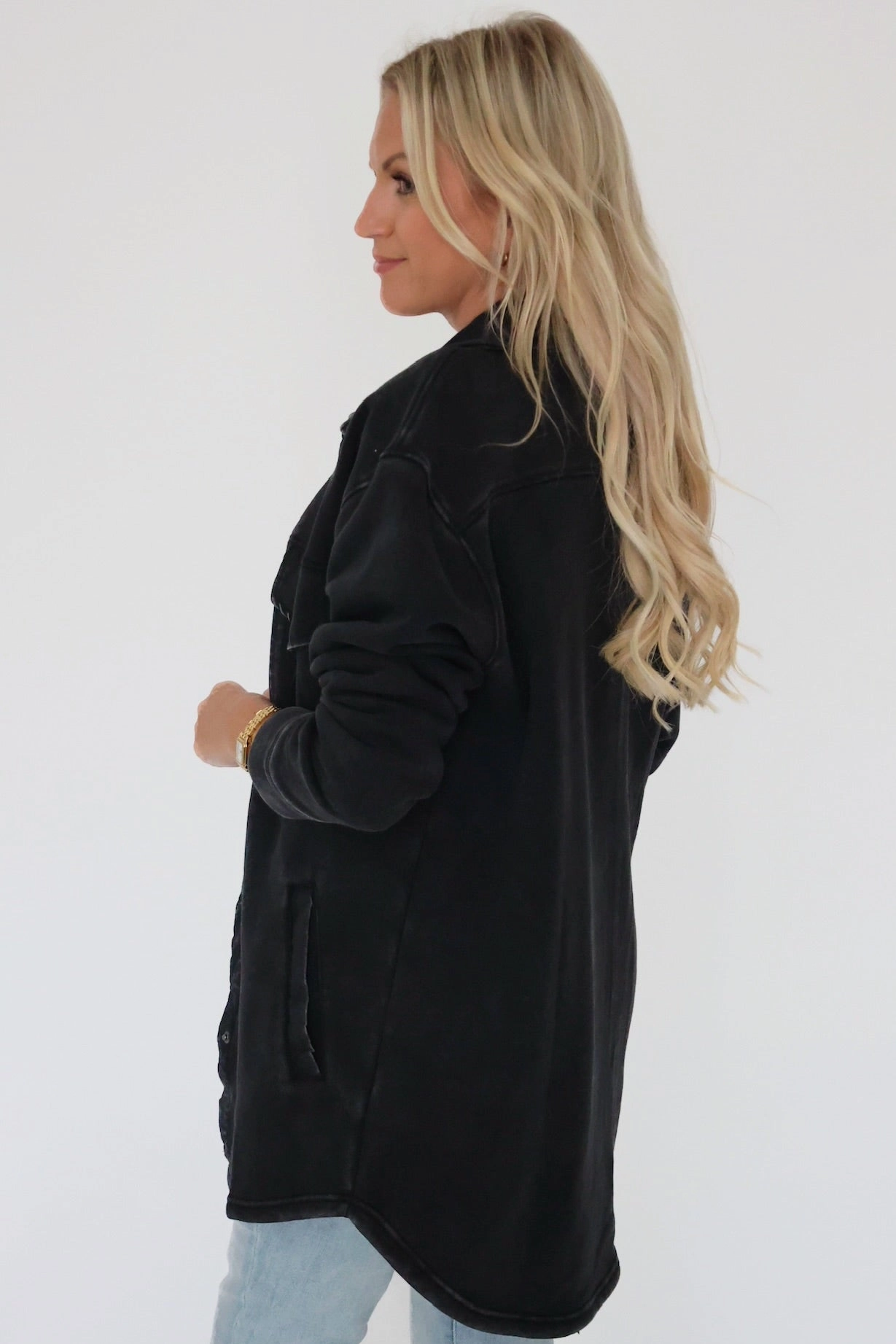 In A Snap Shacket- Black Street Style SeamlessConstruction