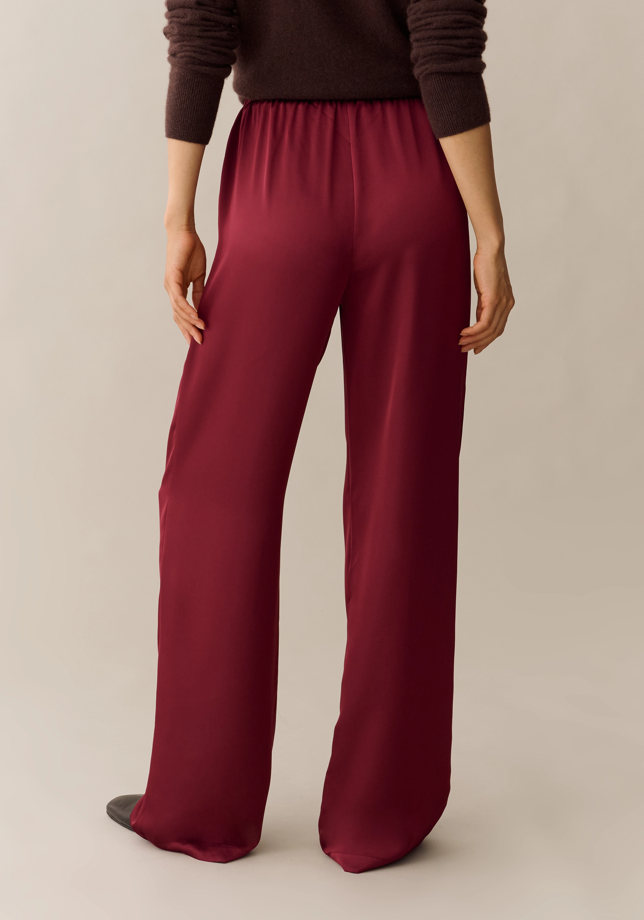 On The Go Sport Performance Design Ivanna Pant