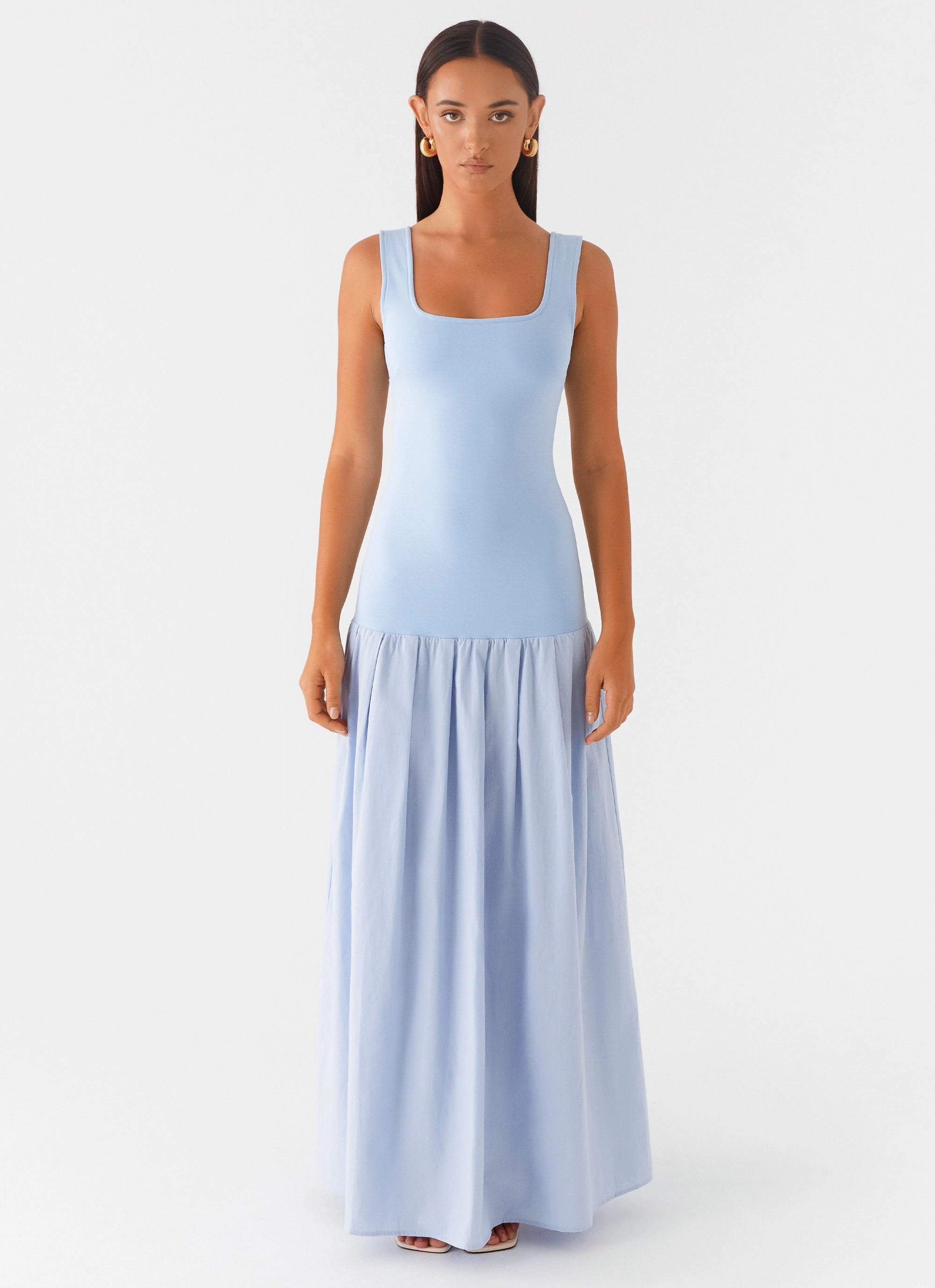 Jaxon Maxi Dress - Blue Outfit Core Sleek Cut