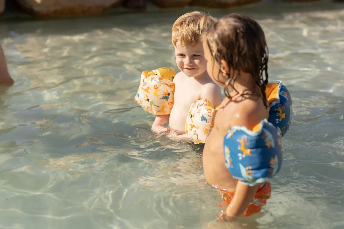 Kids’ Swimming armbands with "FLOWERS” print - 11-30 kg