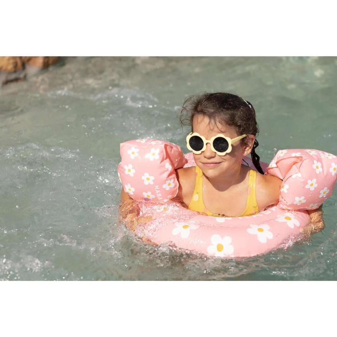 Kids’ Swimming armbands with "FLOWERS” print - 11-30 kg
