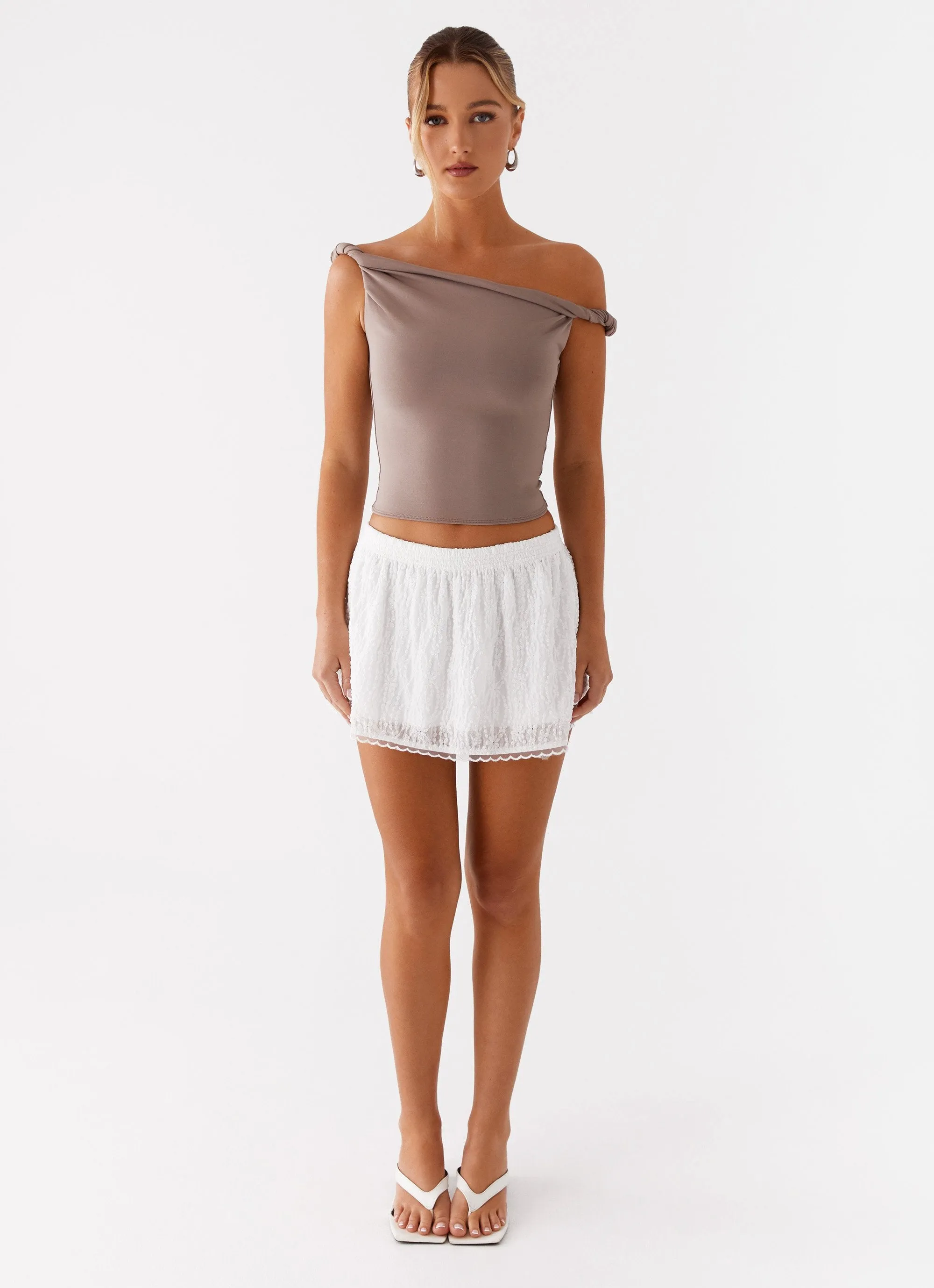 Korra Mini Skirt - White Simple Look