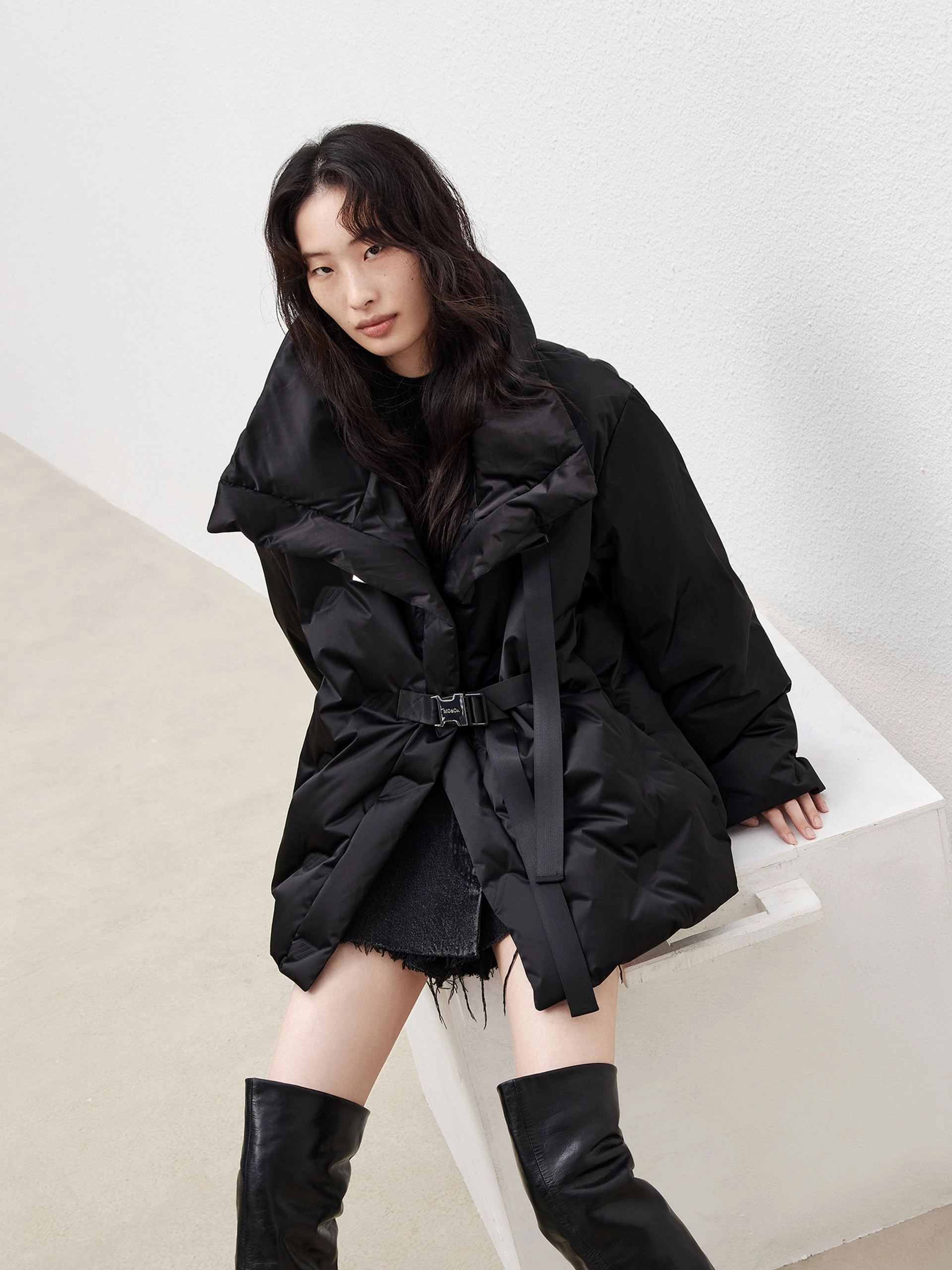 Lapel Collar Down Jacket with Adjustable Belts MultiPocket Layout