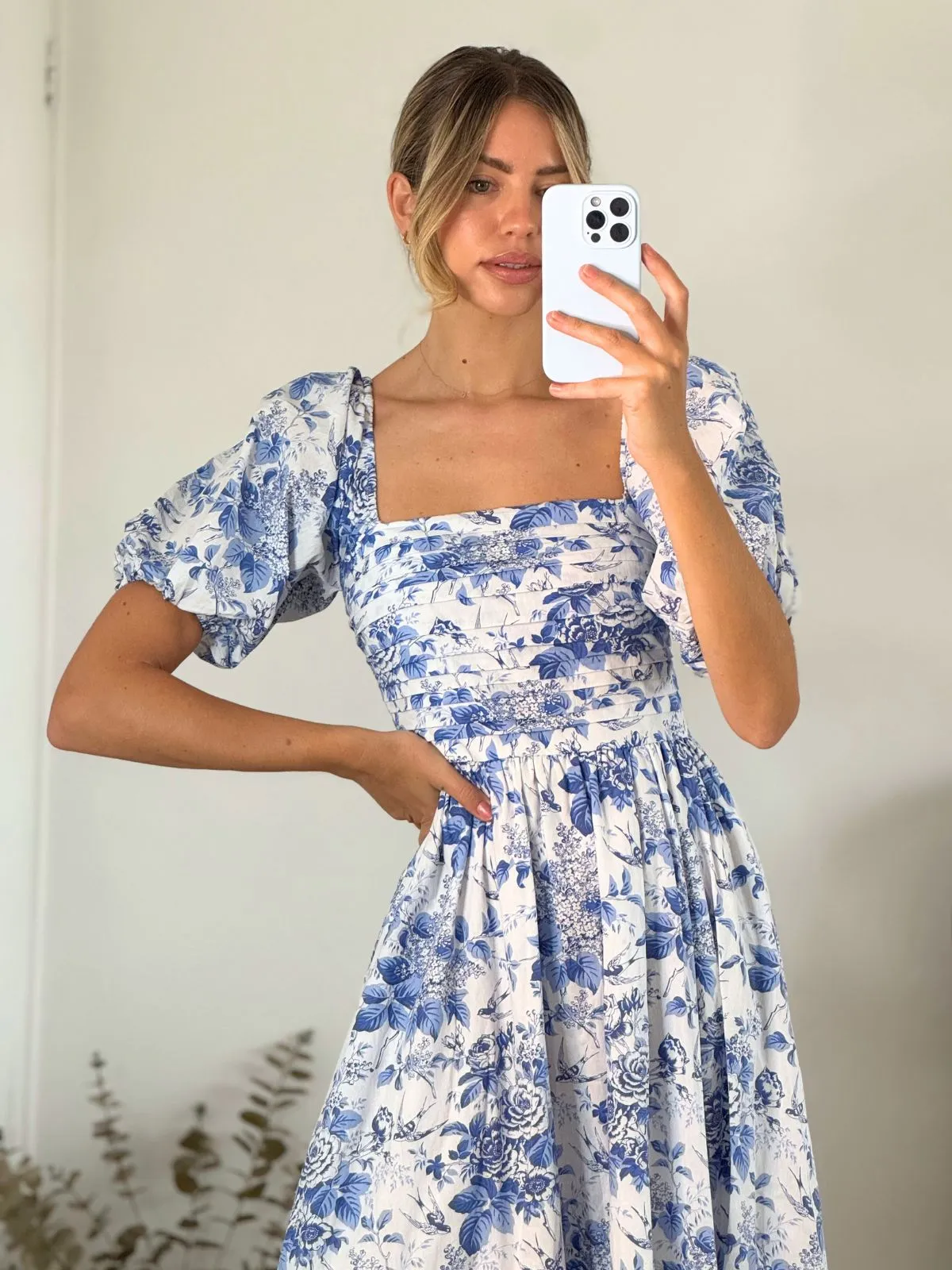 Leighton Puff Sleeve Midi Dress in Blue Floral Light Volume
