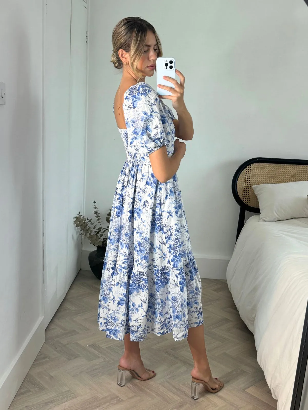 Multi Season Natural Drape Leighton Puff Sleeve Midi Dress in Blue Floral