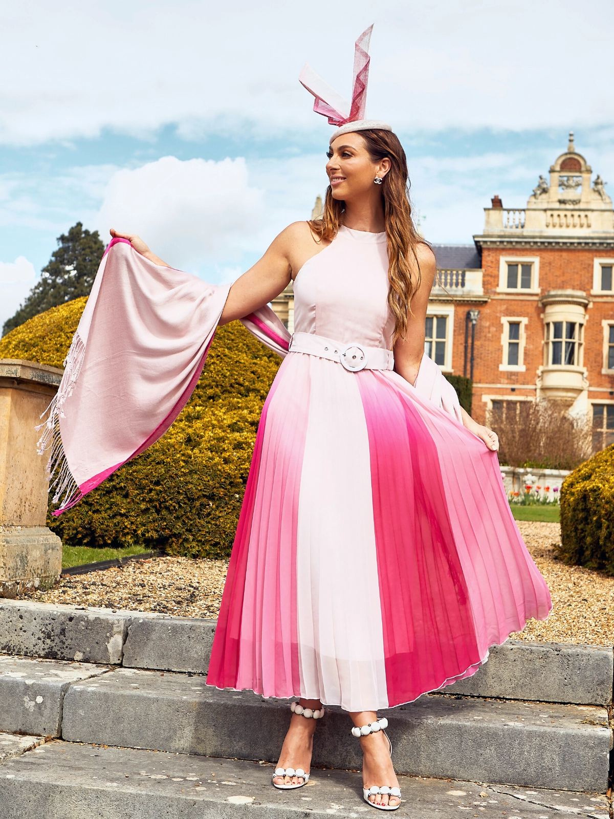 Sophisticated Line Luisa Belted Pleated Maxi Dress / Ombre