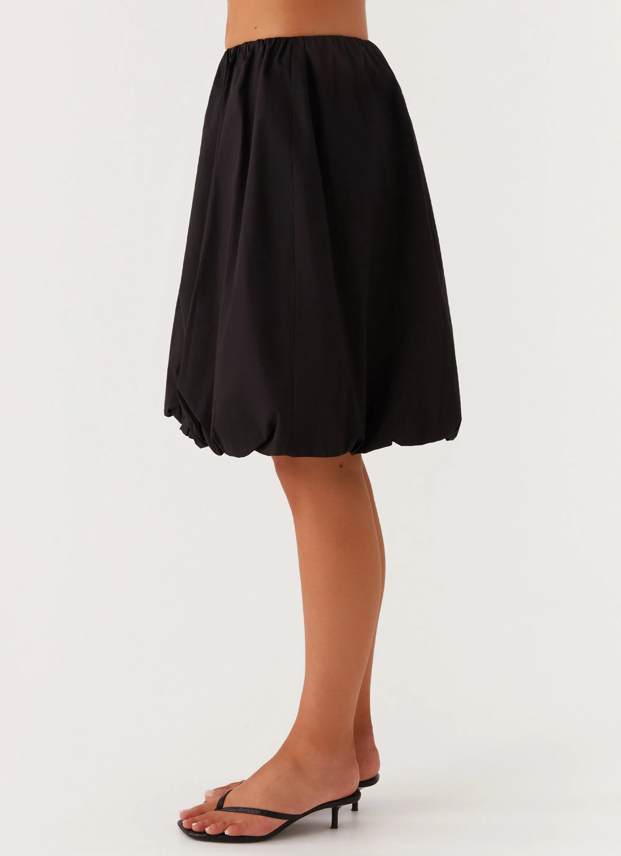Chill Tones Relaxed Vibe Make Way Bubble Midi Skirt - Black