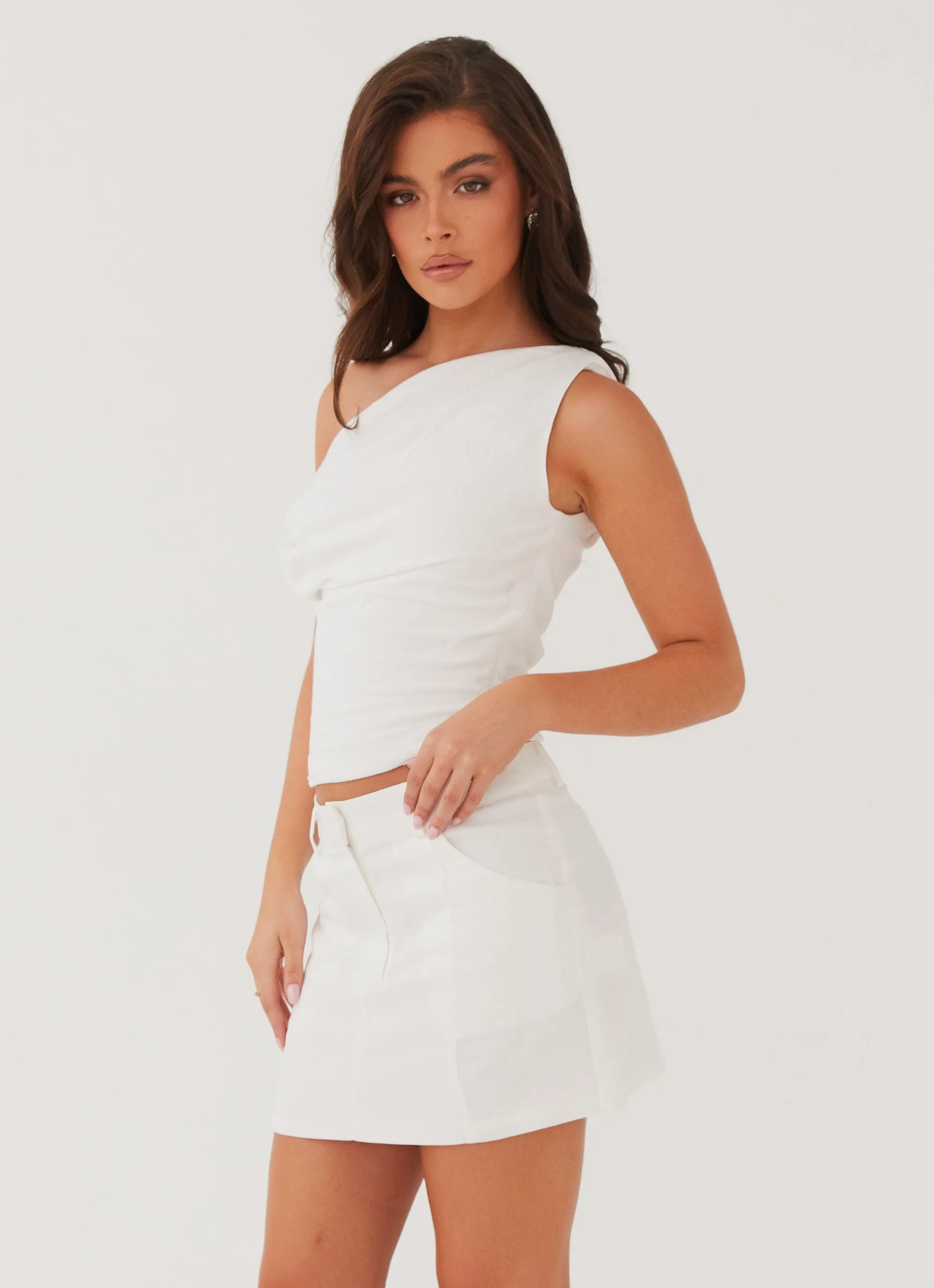 FadeResistant Finish Marissa Linen One Shoulder Top - White